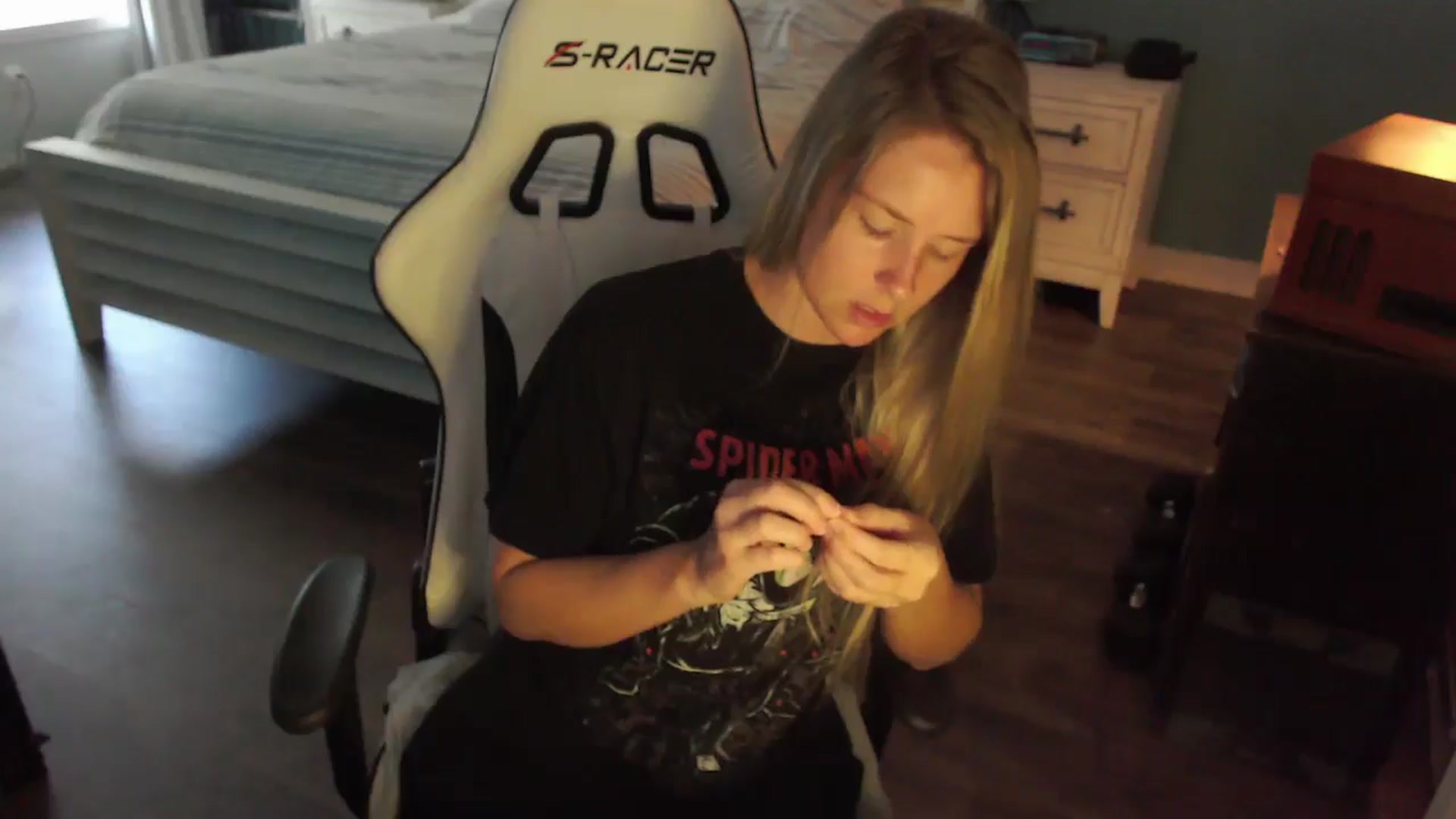 Gallery image thumbnail from ZenZoey's myfreecams stream on, 09/23/2025, 16:45 image 4 of 20