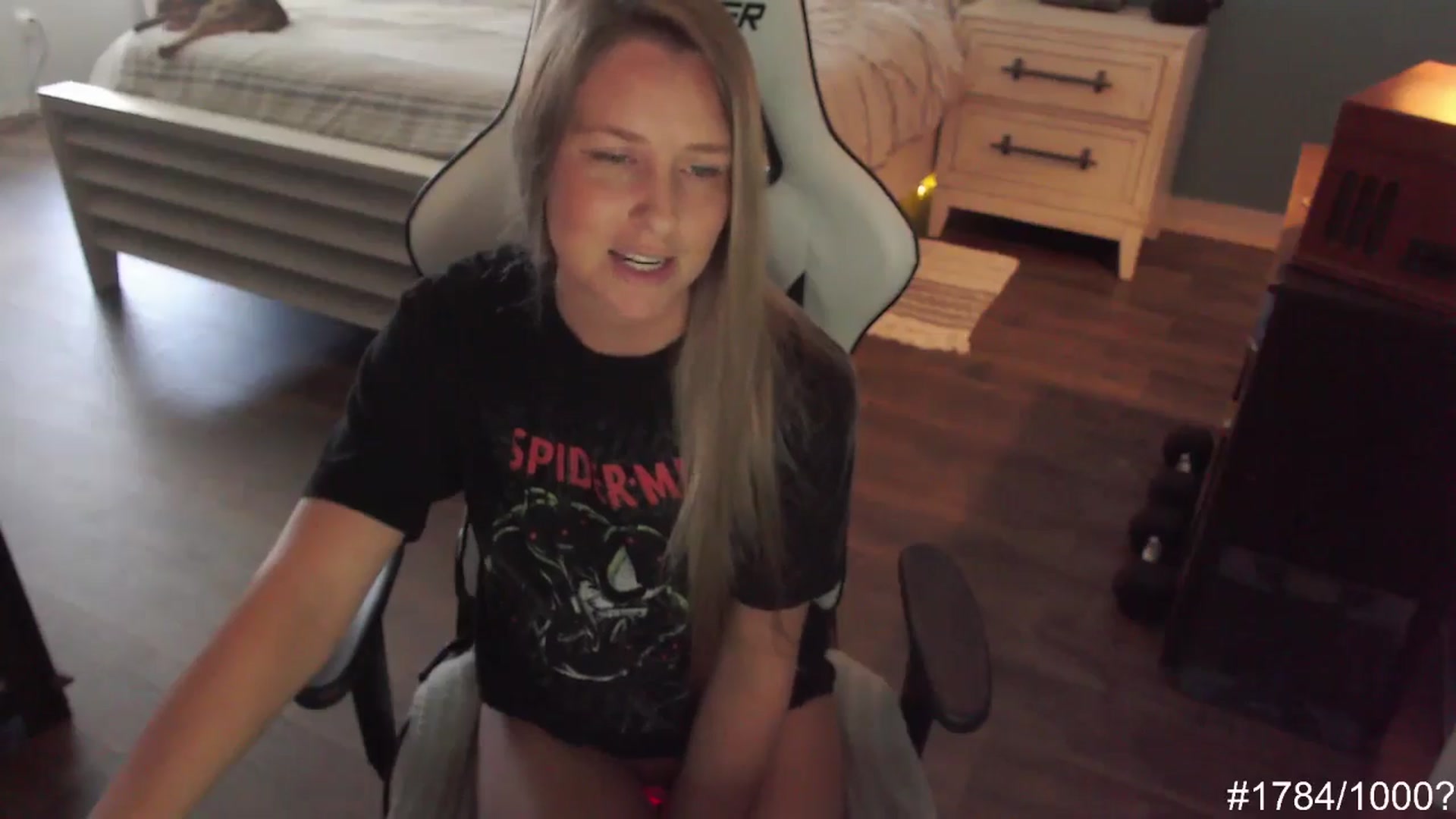 Gallery image thumbnail from ZenZoey's myfreecams stream on, 09/23/2025, 17:24 image 10 of 20