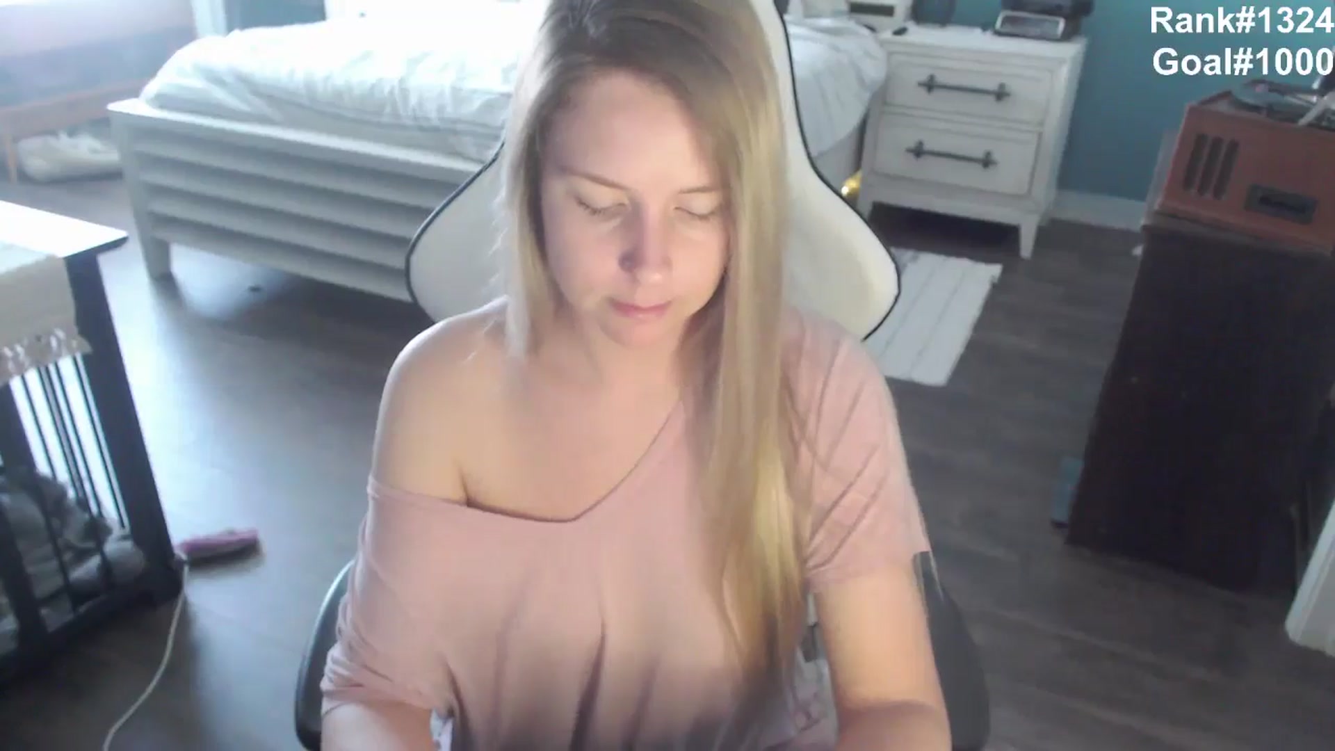 Gallery image thumbnail from ZenZoey's myfreecams stream on, 10/02/2025, 15:44 image 4 of 20