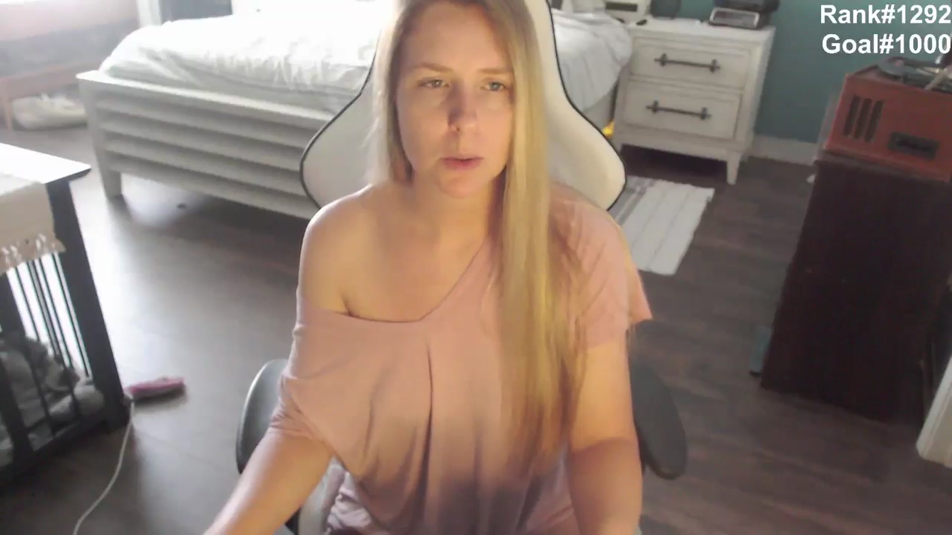 Gallery image thumbnail from ZenZoey's myfreecams stream on, 10/02/2025, 15:44 image 18 of 20