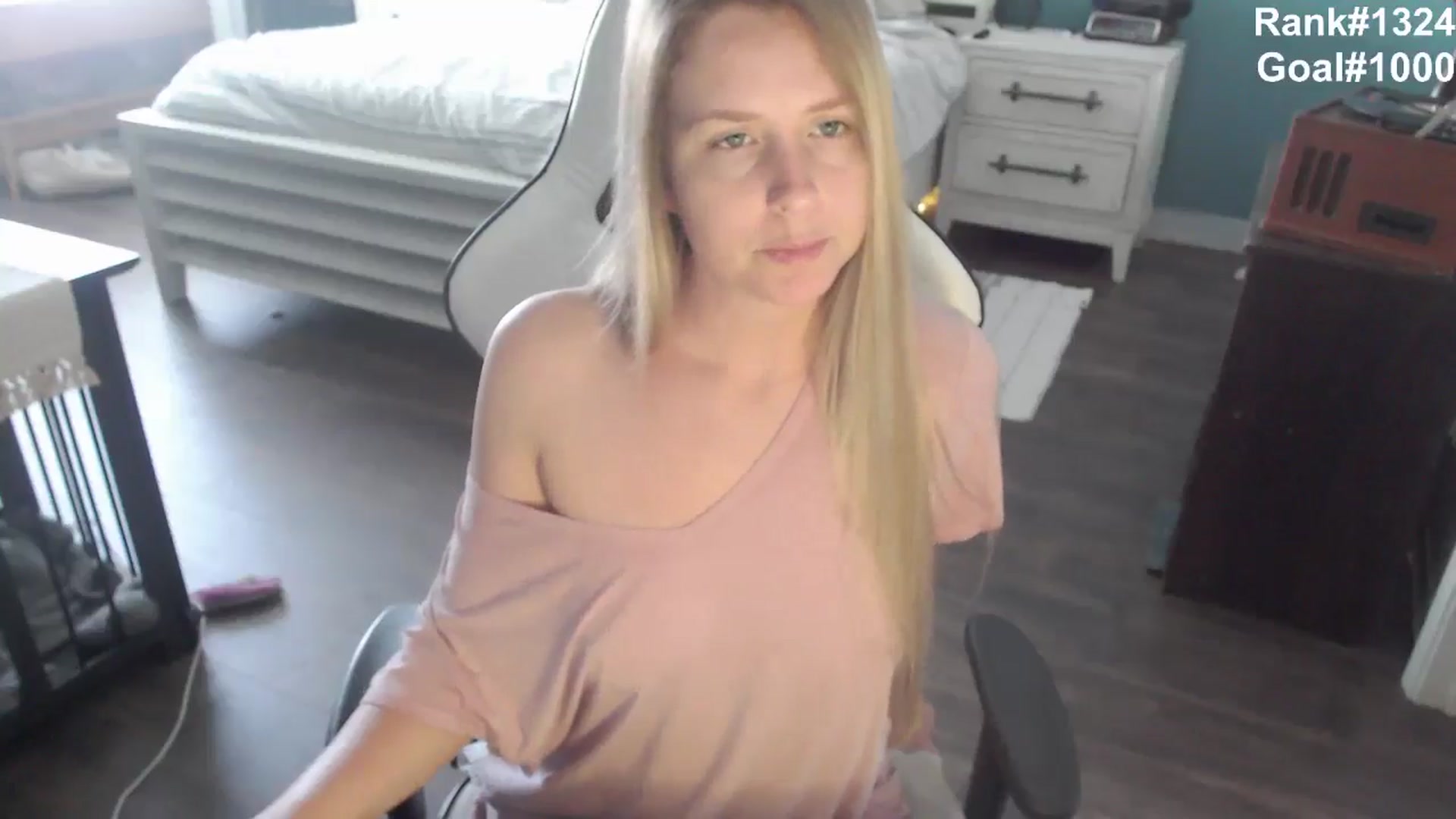 Gallery image thumbnail from ZenZoey's myfreecams stream on, 10/02/2025, 15:44 image 5 of 20