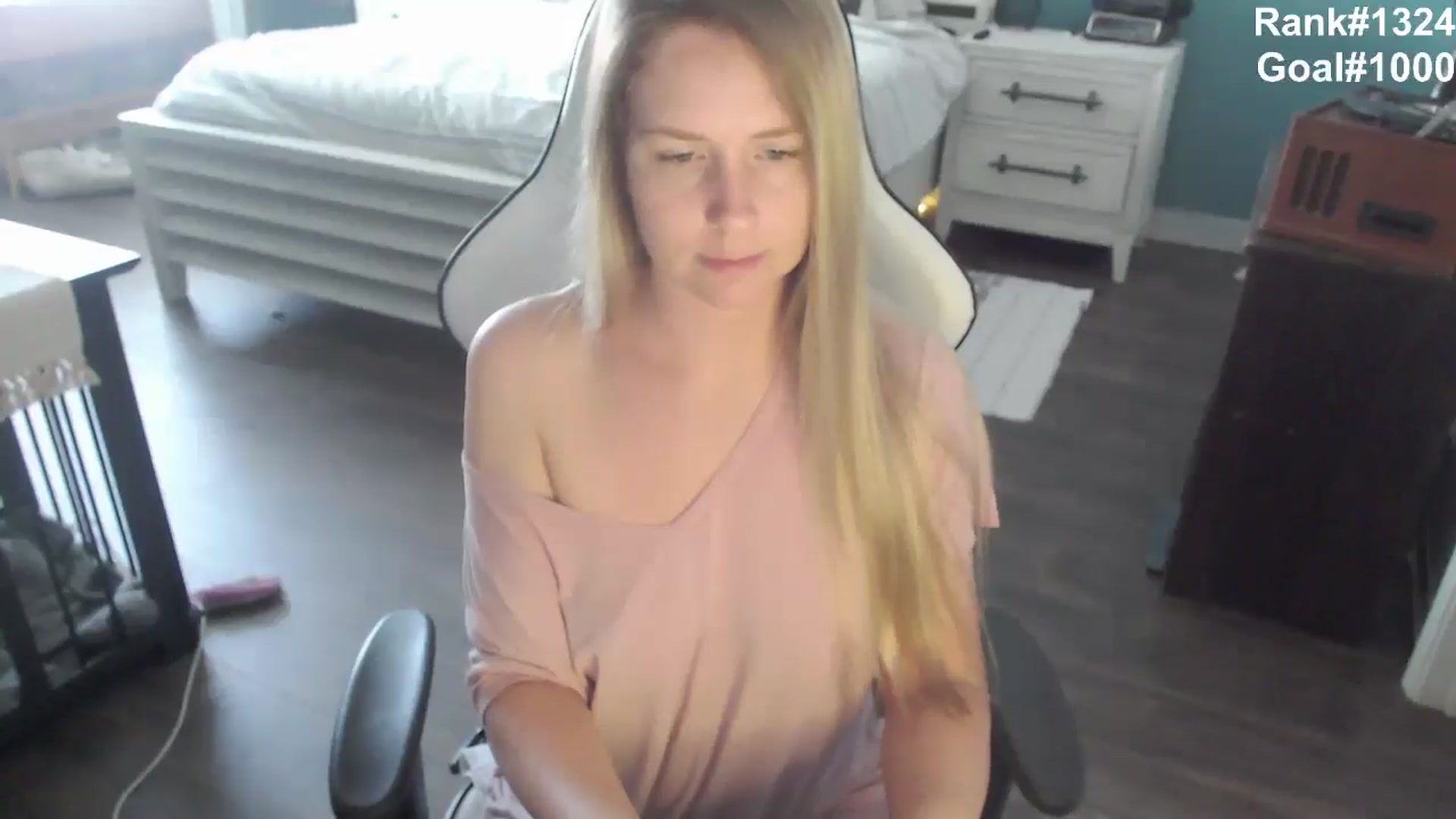 Gallery image thumbnail from ZenZoey's myfreecams stream on, 10/02/2025, 15:44 image 2 of 20
