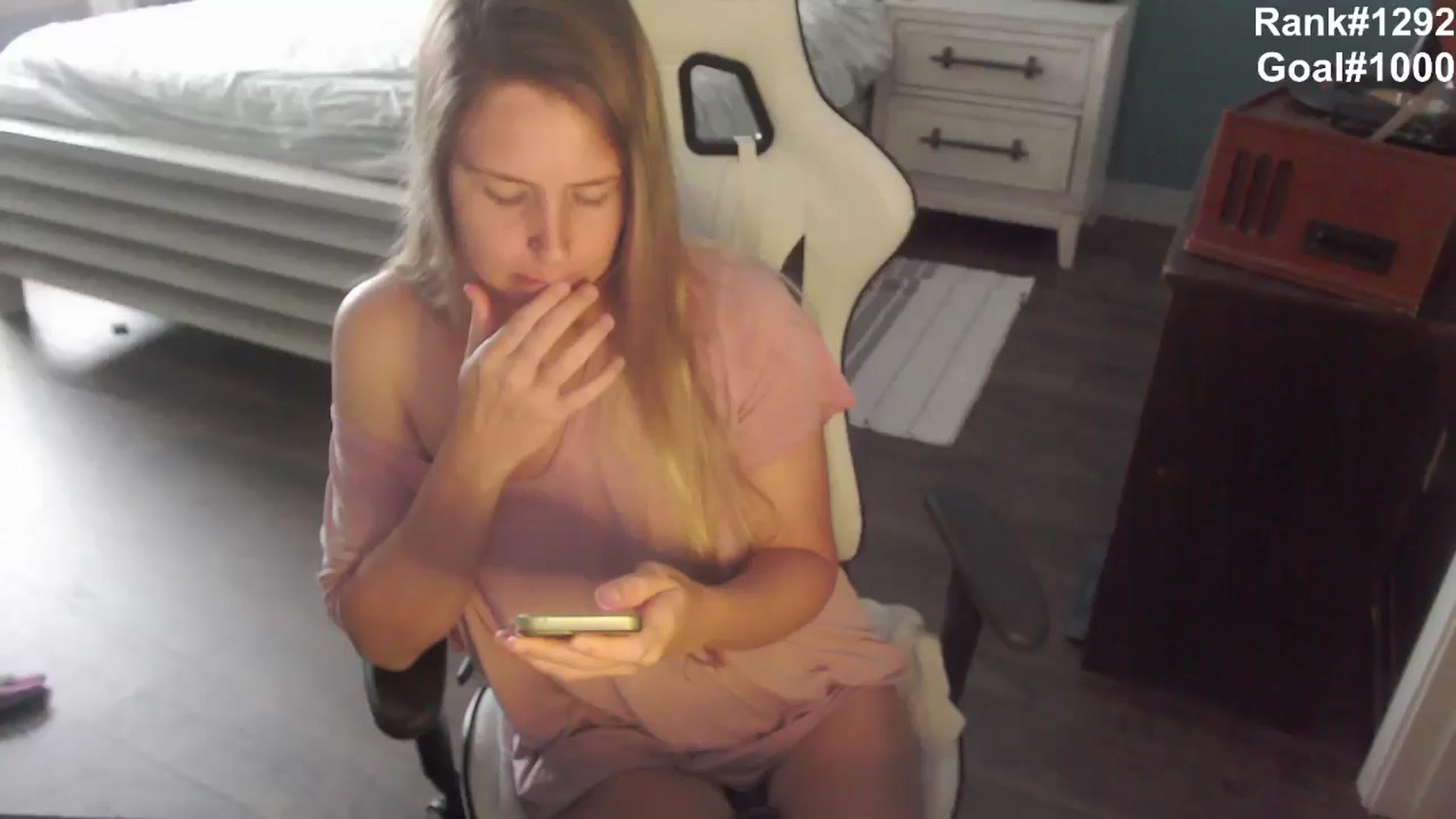 Gallery image thumbnail from ZenZoey's myfreecams stream on, 10/02/2025, 17:29 image 17 of 20
