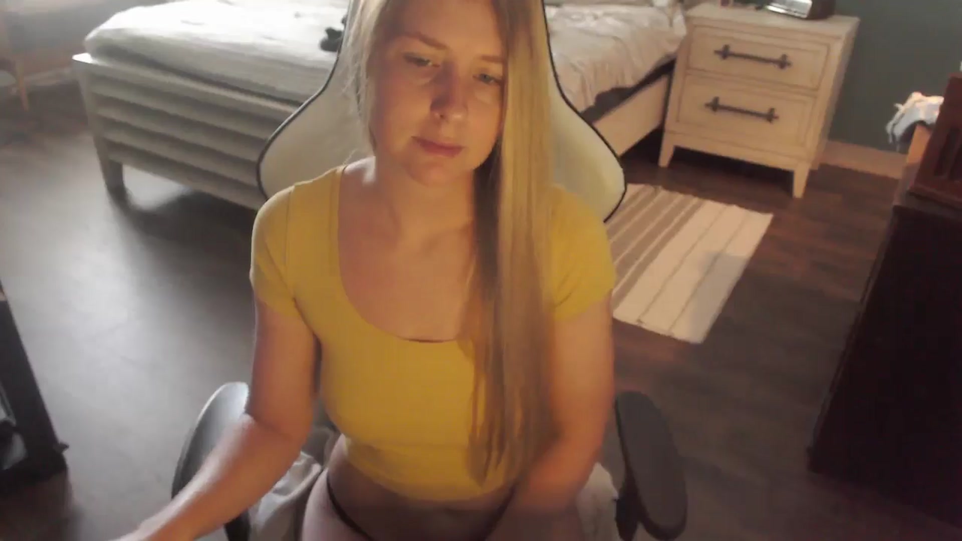 Gallery image thumbnail from ZenZoey's myfreecams stream on, 10/09/2025, 16:51 image 6 of 20