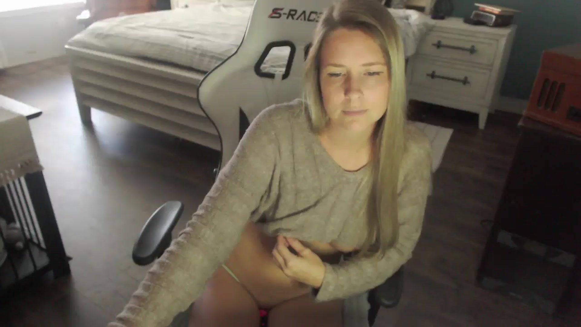 Gallery image thumbnail from ZenZoey's myfreecams stream on, 11/03/2025, 17:01 image 3 of 20