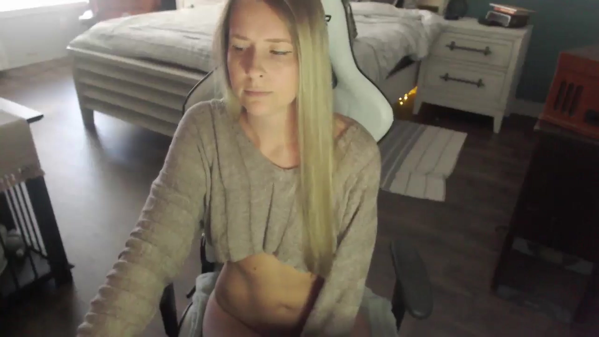 Gallery image thumbnail from ZenZoey's myfreecams stream on, 11/03/2025, 17:01 image 4 of 20