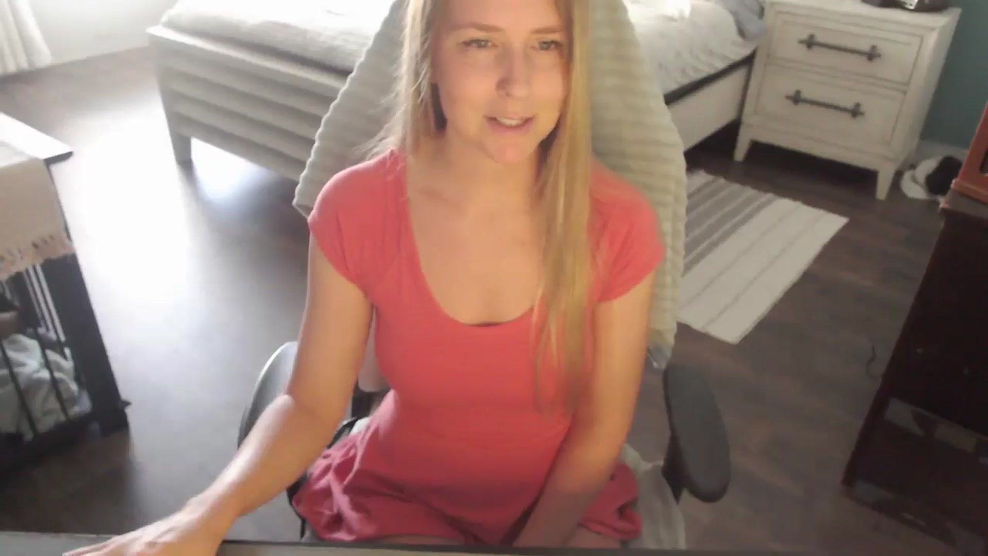Gallery image thumbnail from ZenZoey's myfreecams stream on, 11/04/2025, 16:00 image 9 of 20