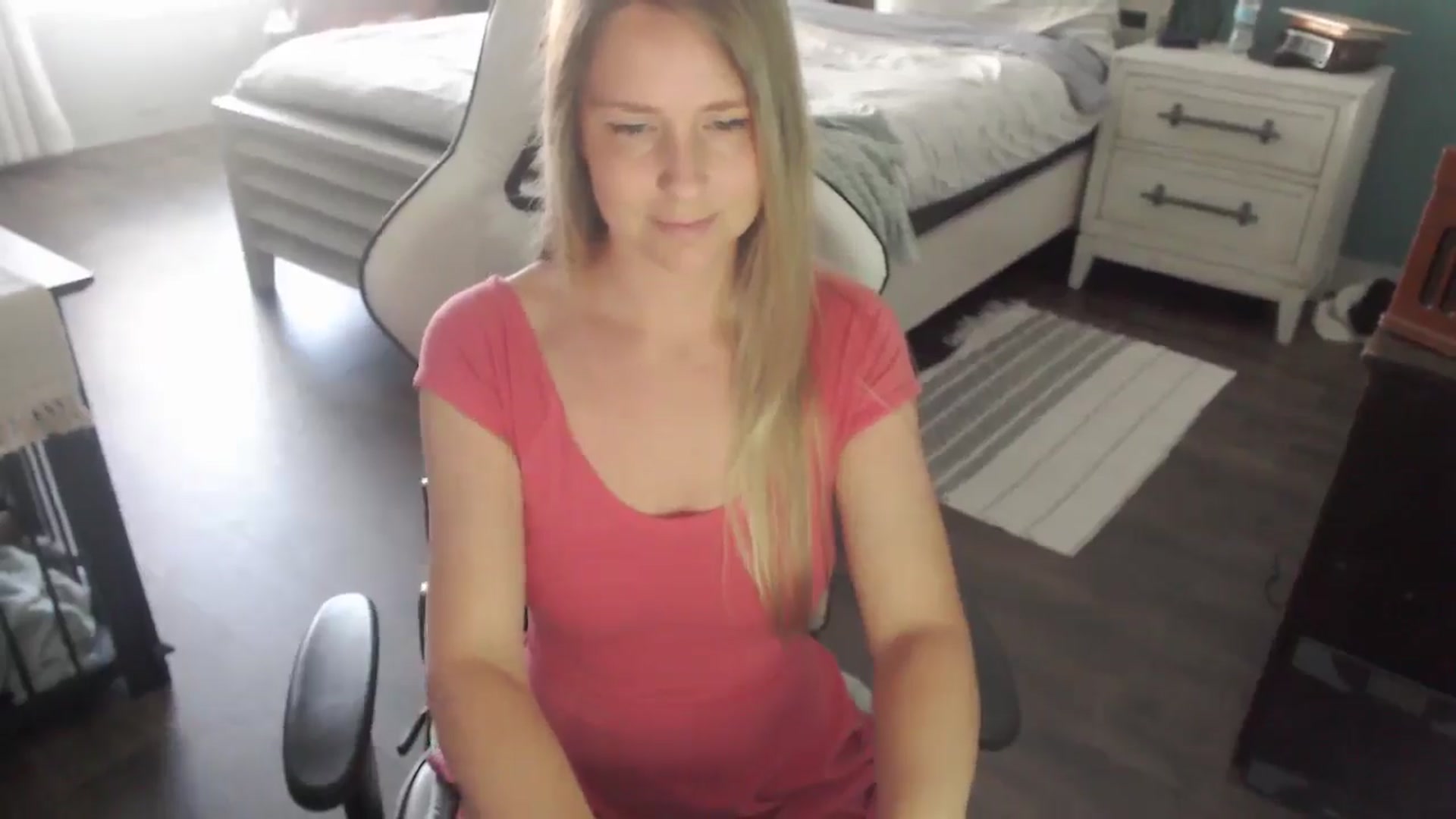 Gallery image thumbnail from ZenZoey's myfreecams stream on, 11/04/2025, 16:36 image 11 of 20