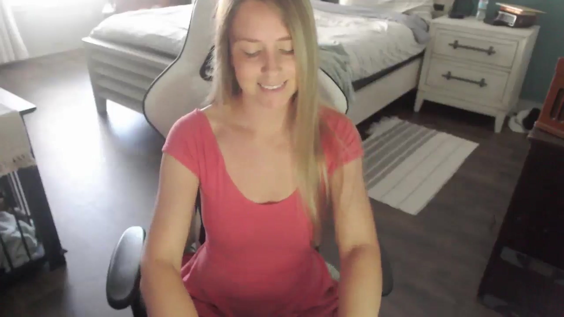 Gallery image thumbnail from ZenZoey's myfreecams stream on, 11/04/2025, 16:36 image 12 of 20
