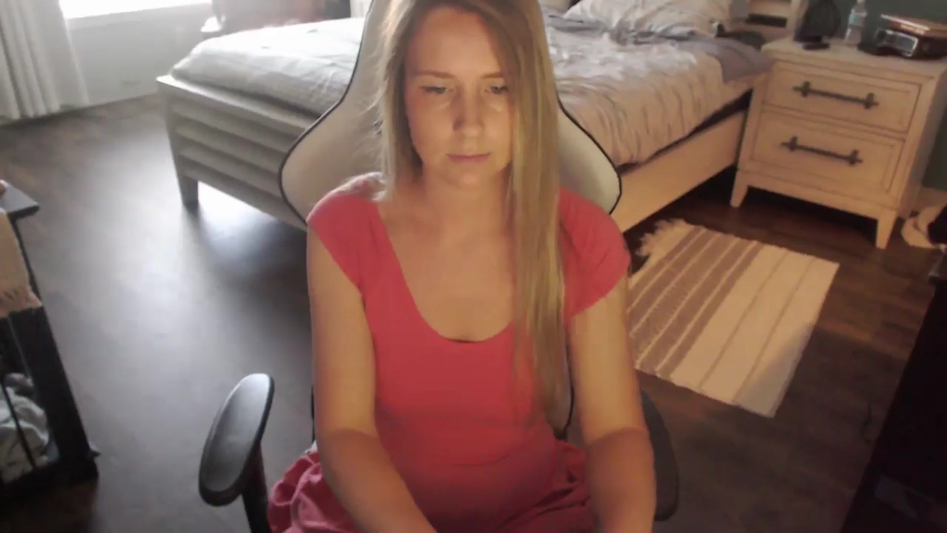 Gallery image thumbnail from ZenZoey's myfreecams stream on, 11/04/2025, 18:38 image 14 of 20