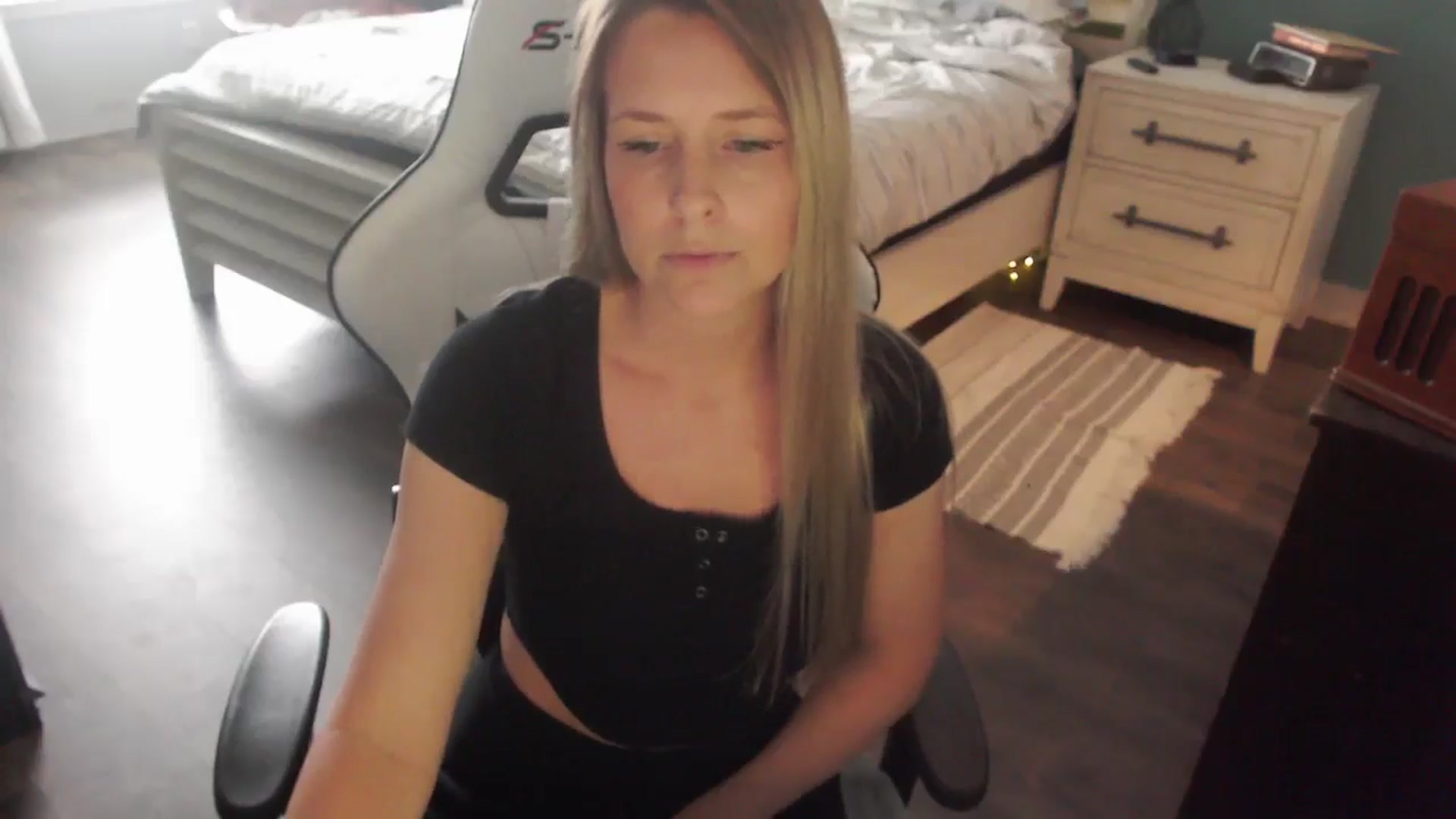 Gallery image thumbnail from ZenZoey's myfreecams stream on, 11/05/2025, 18:11 image 9 of 20