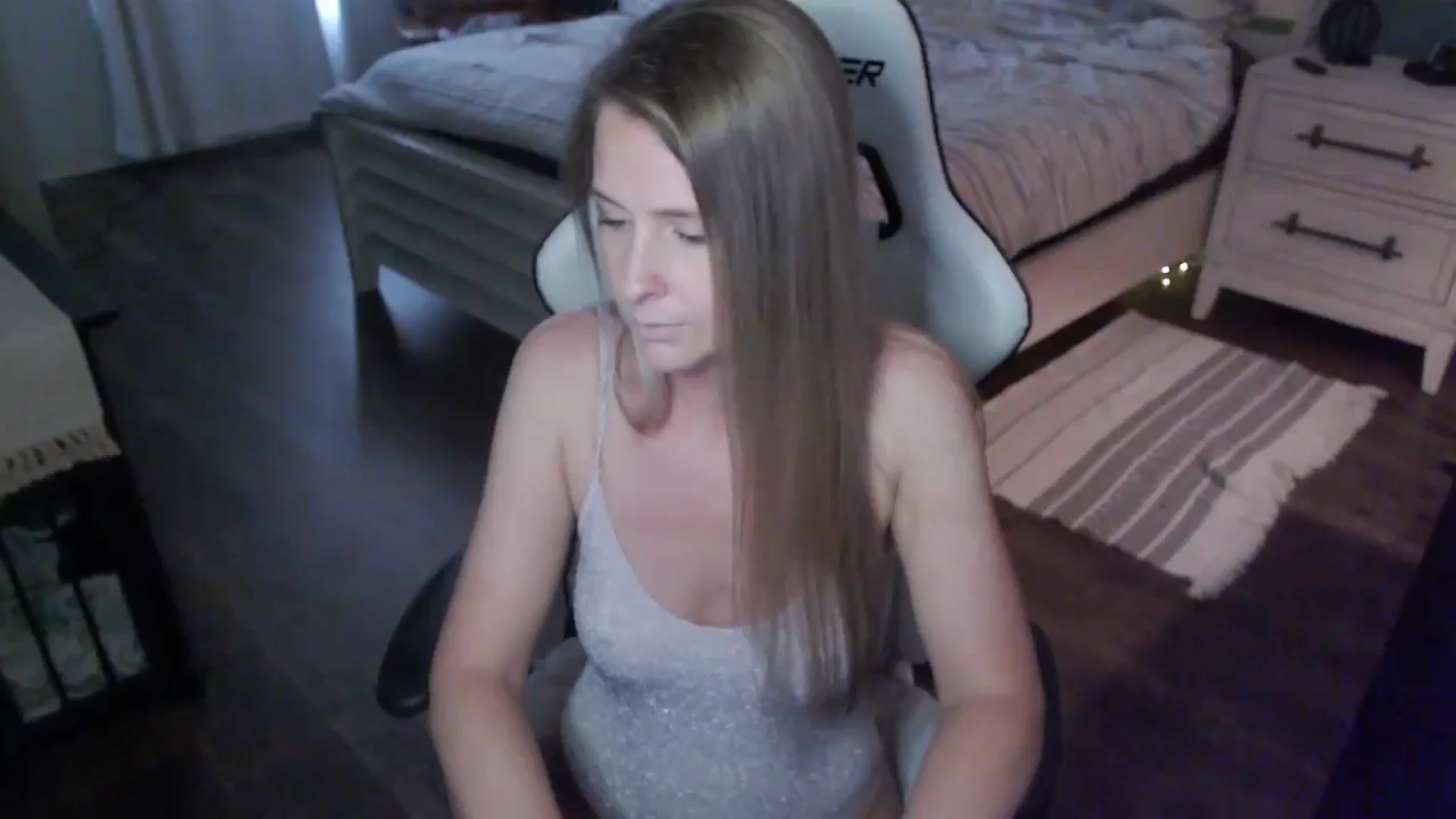 Gallery image thumbnail from ZenZoey's myfreecams stream on, 11/05/2025, 20:22 image 12 of 20