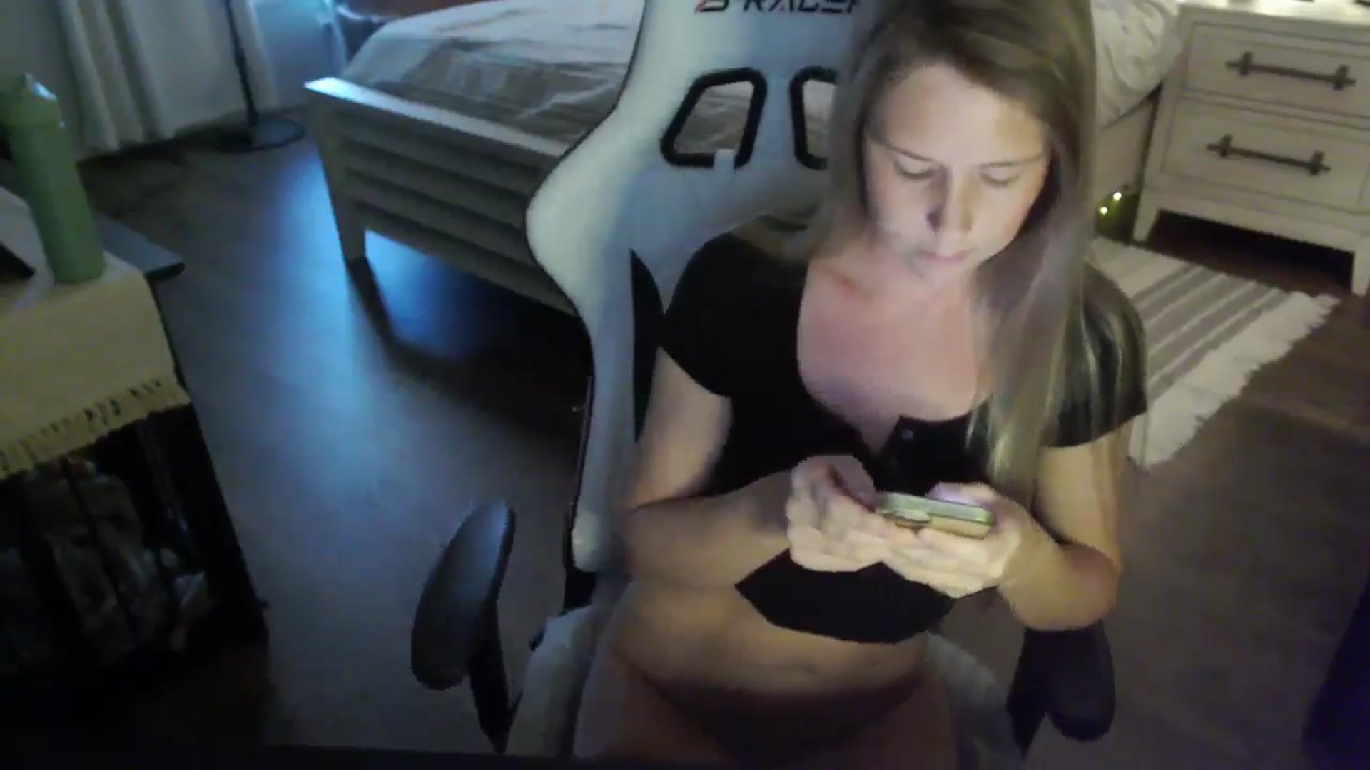 Gallery image thumbnail from ZenZoey's myfreecams stream on, 11/12/2025, 21:40 image 2 of 20