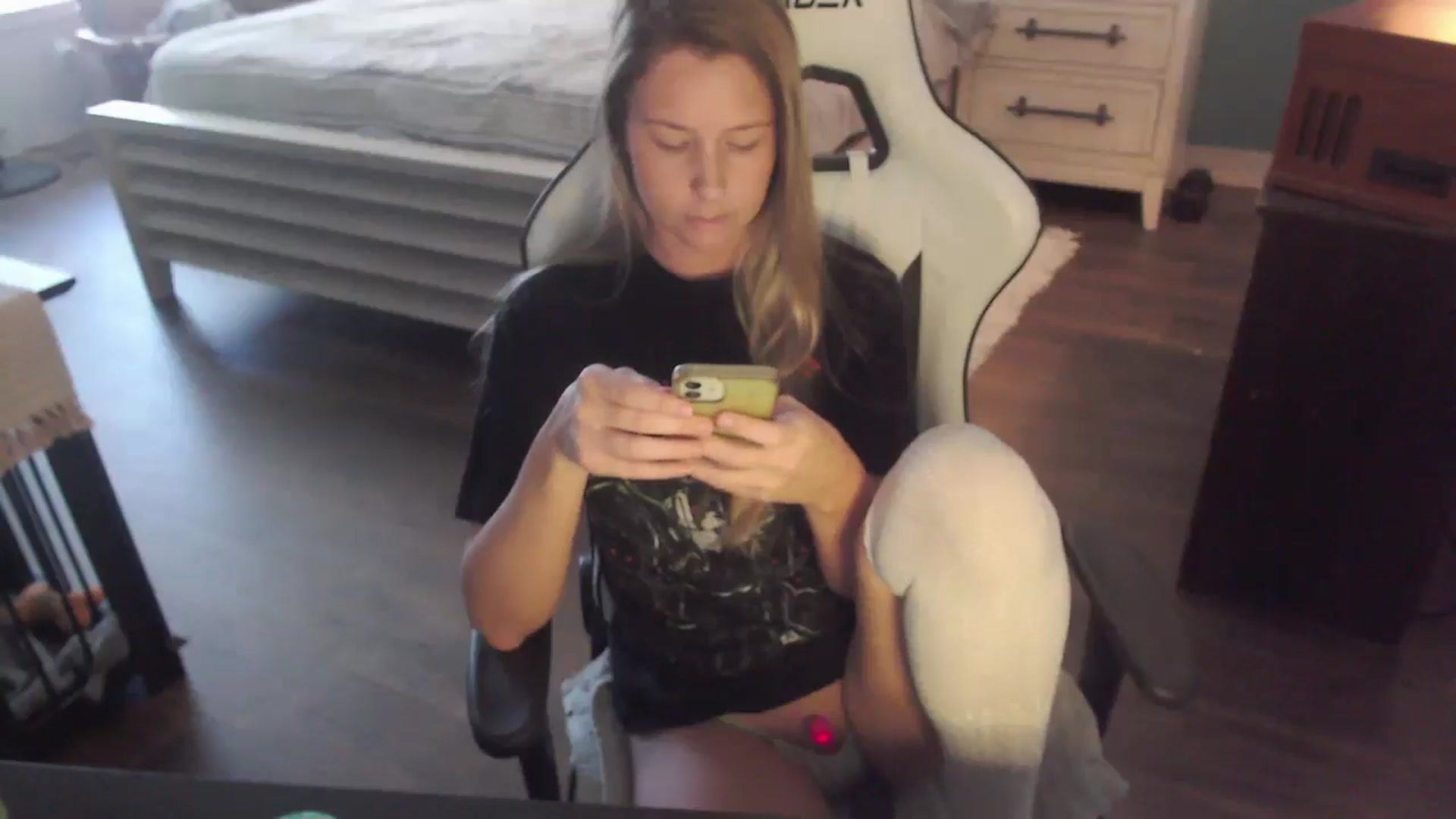 Gallery image thumbnail from ZenZoey's myfreecams stream on, 11/13/2025, 16:58 image 3 of 20