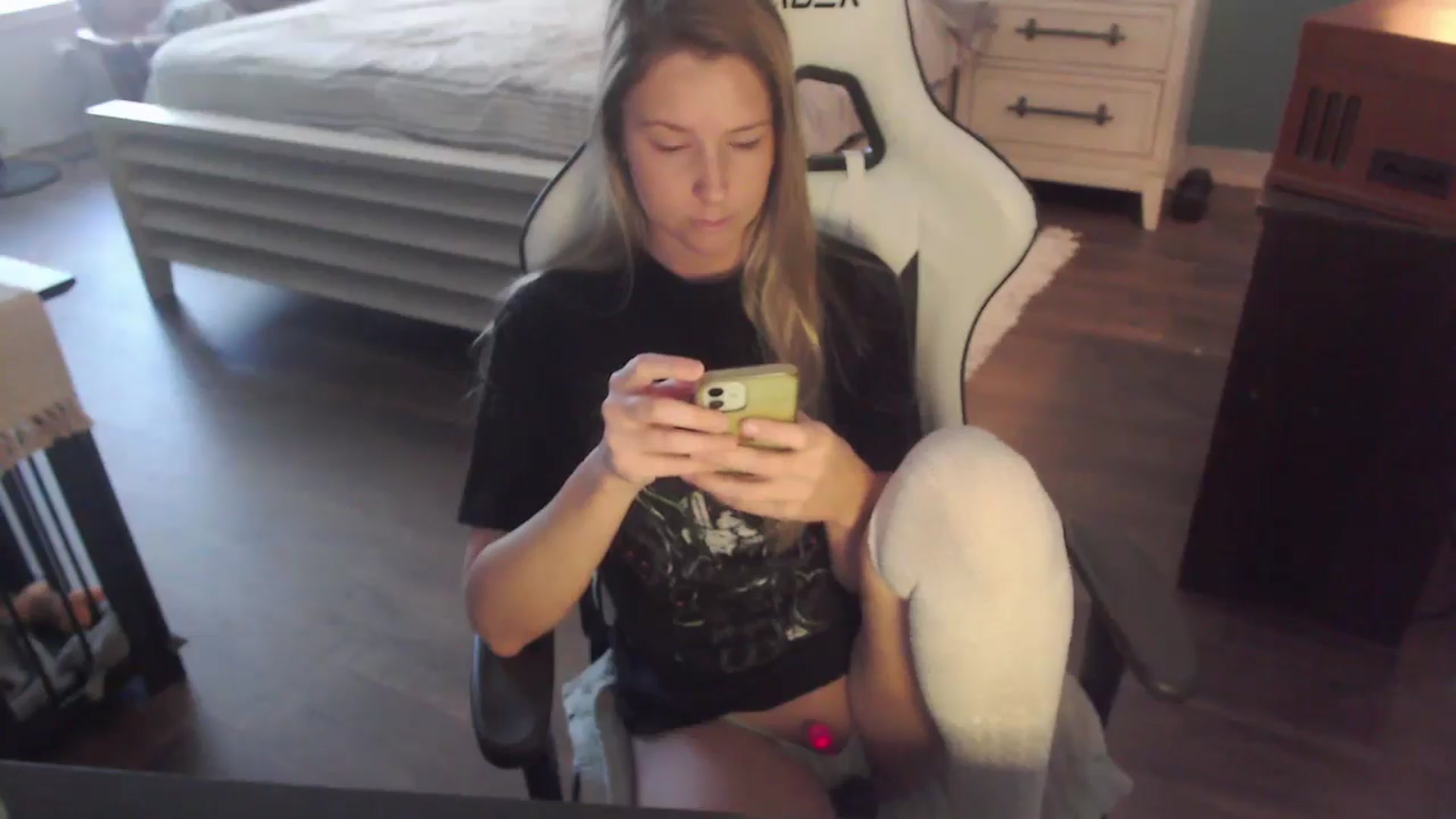 Gallery image thumbnail from ZenZoey's myfreecams stream on, 11/13/2025, 16:58 image 8 of 20