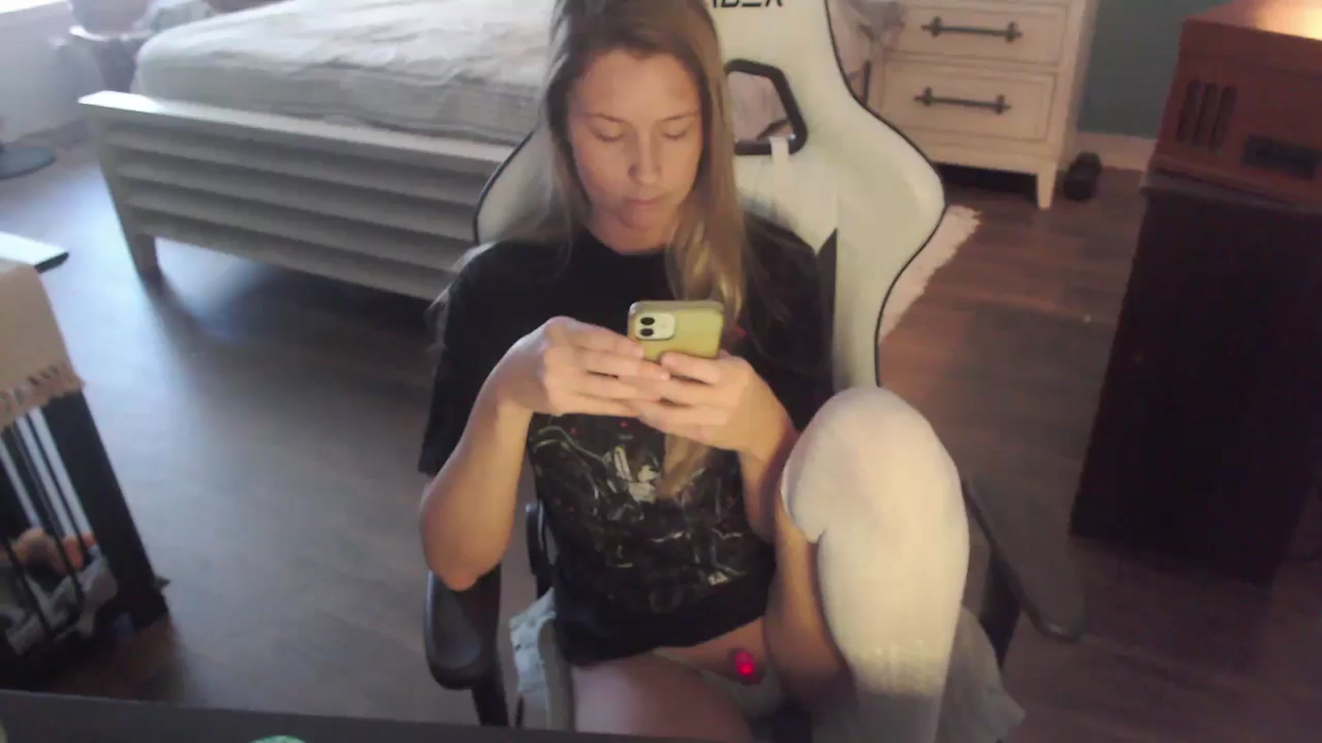 Gallery image thumbnail from ZenZoey's myfreecams stream on, 11/13/2025, 16:58 image 4 of 20
