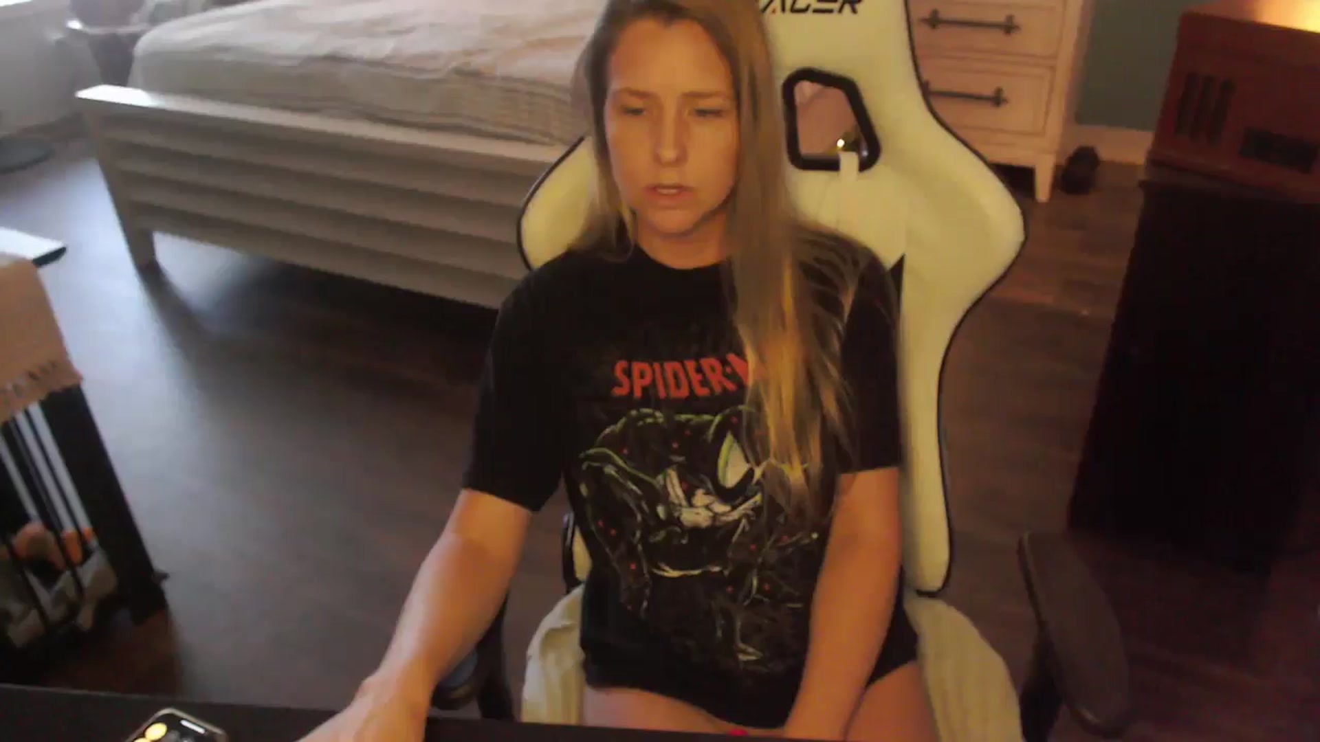 Gallery image thumbnail from ZenZoey's myfreecams stream on, 11/13/2025, 17:31 image 20 of 20