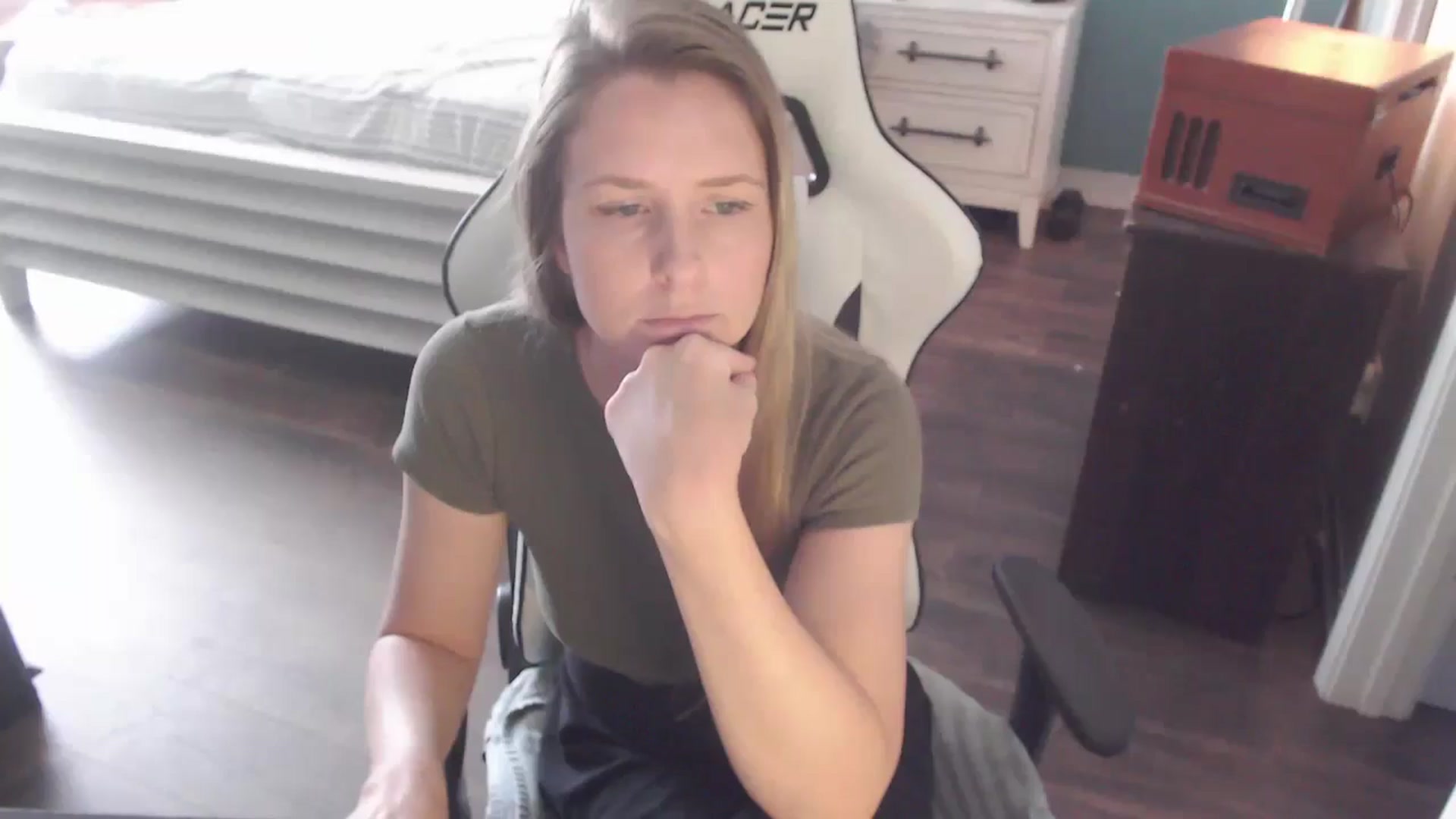 Gallery image thumbnail from ZenZoey's myfreecams stream on, 11/13/2025, 19:46 image 20 of 20