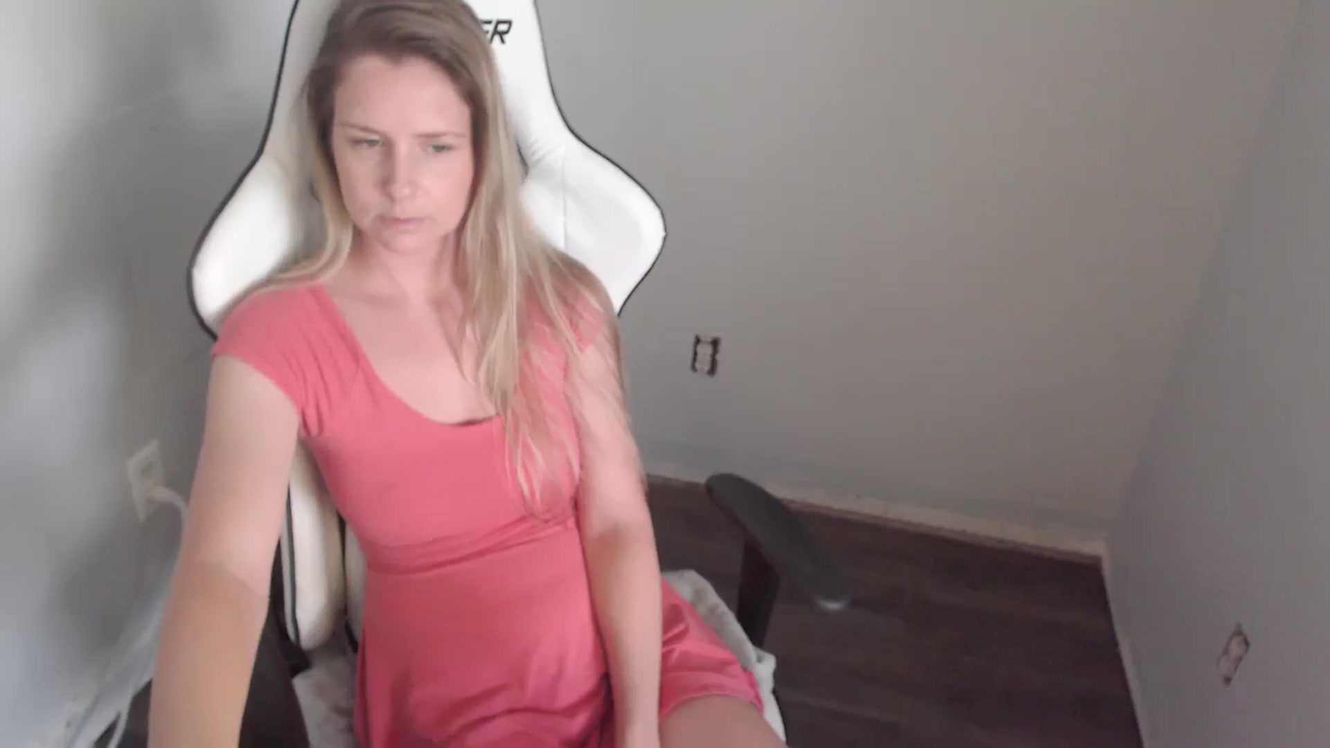 Gallery image thumbnail from ZenZoey's myfreecams stream on, 11/13/2025, 20:57 image 9 of 20