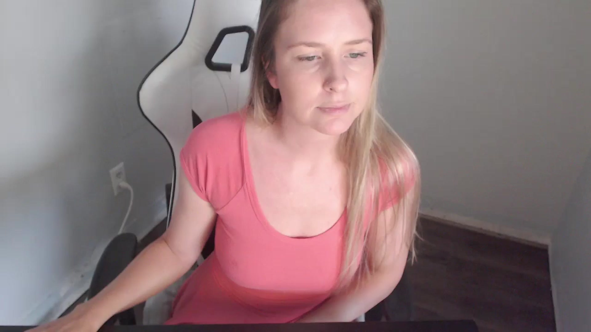 Gallery image thumbnail from ZenZoey's myfreecams stream on, 11/13/2025, 20:57 image 12 of 20