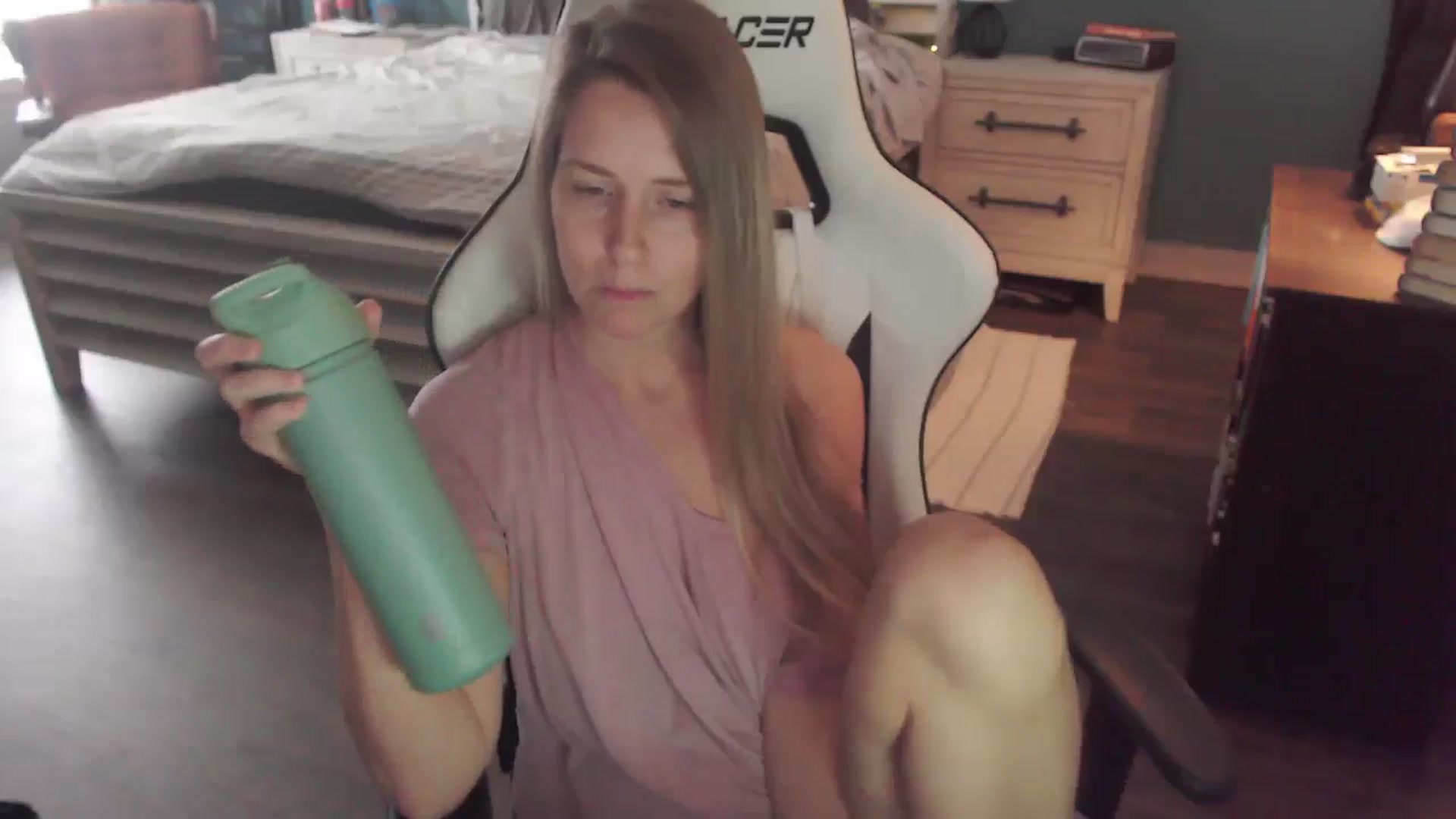 Gallery image thumbnail from ZenZoey's myfreecams stream on, 12/22/2025, 19:26 image 5 of 20