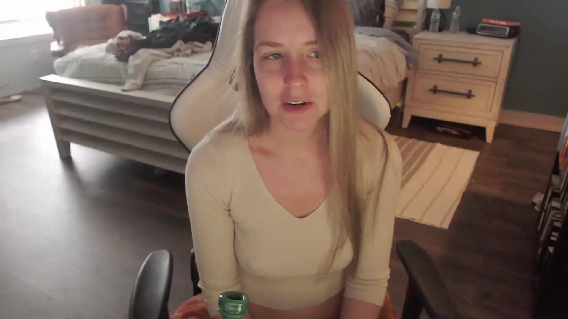 Gallery image thumbnail from ZenZoey's myfreecams stream on, 12/29/2025, 18:18 image 3 of 20