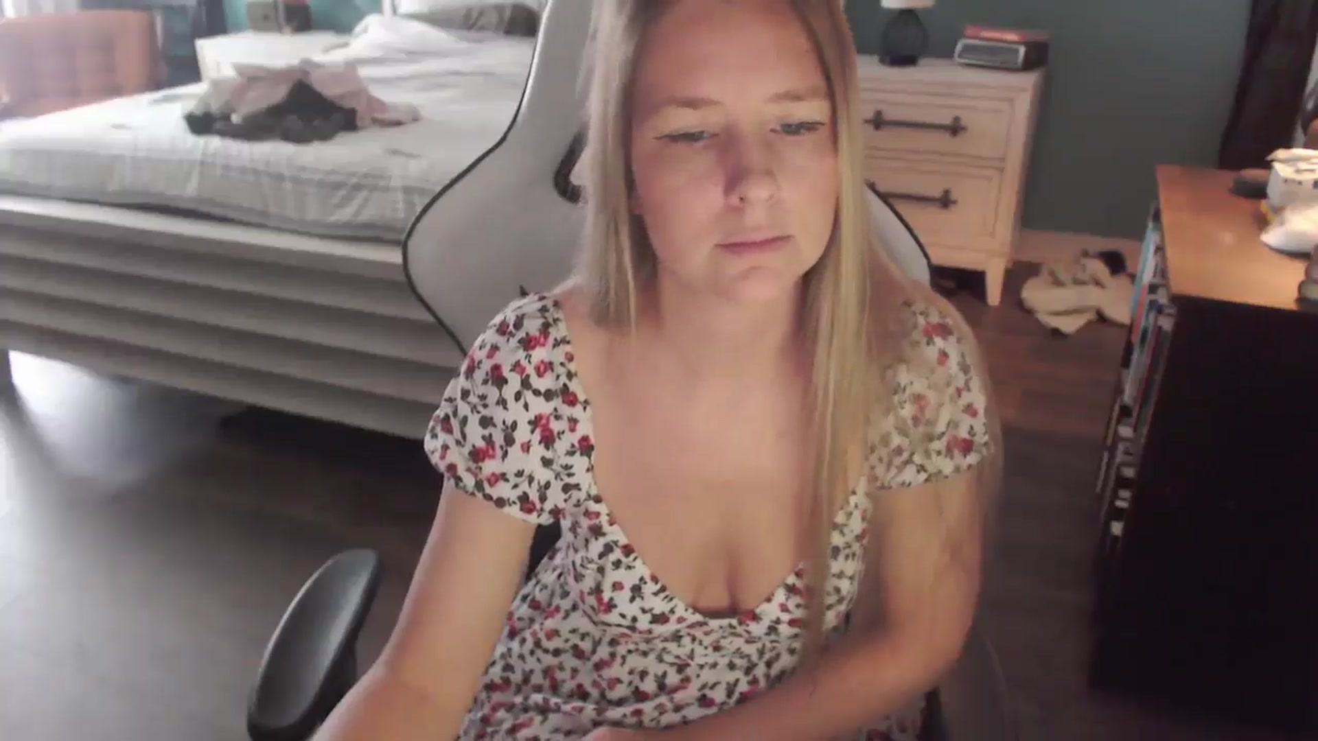 Gallery image thumbnail from ZenZoey's myfreecams stream on, 01/02/2026, 19:29 image 2 of 20