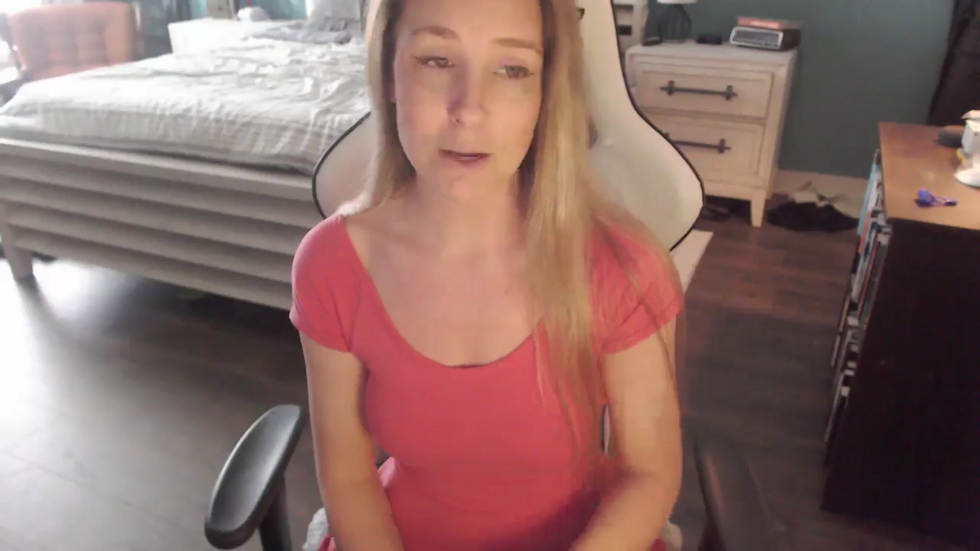 Gallery image thumbnail from ZenZoey's myfreecams stream on, 01/05/2026, 19:56 image 8 of 20