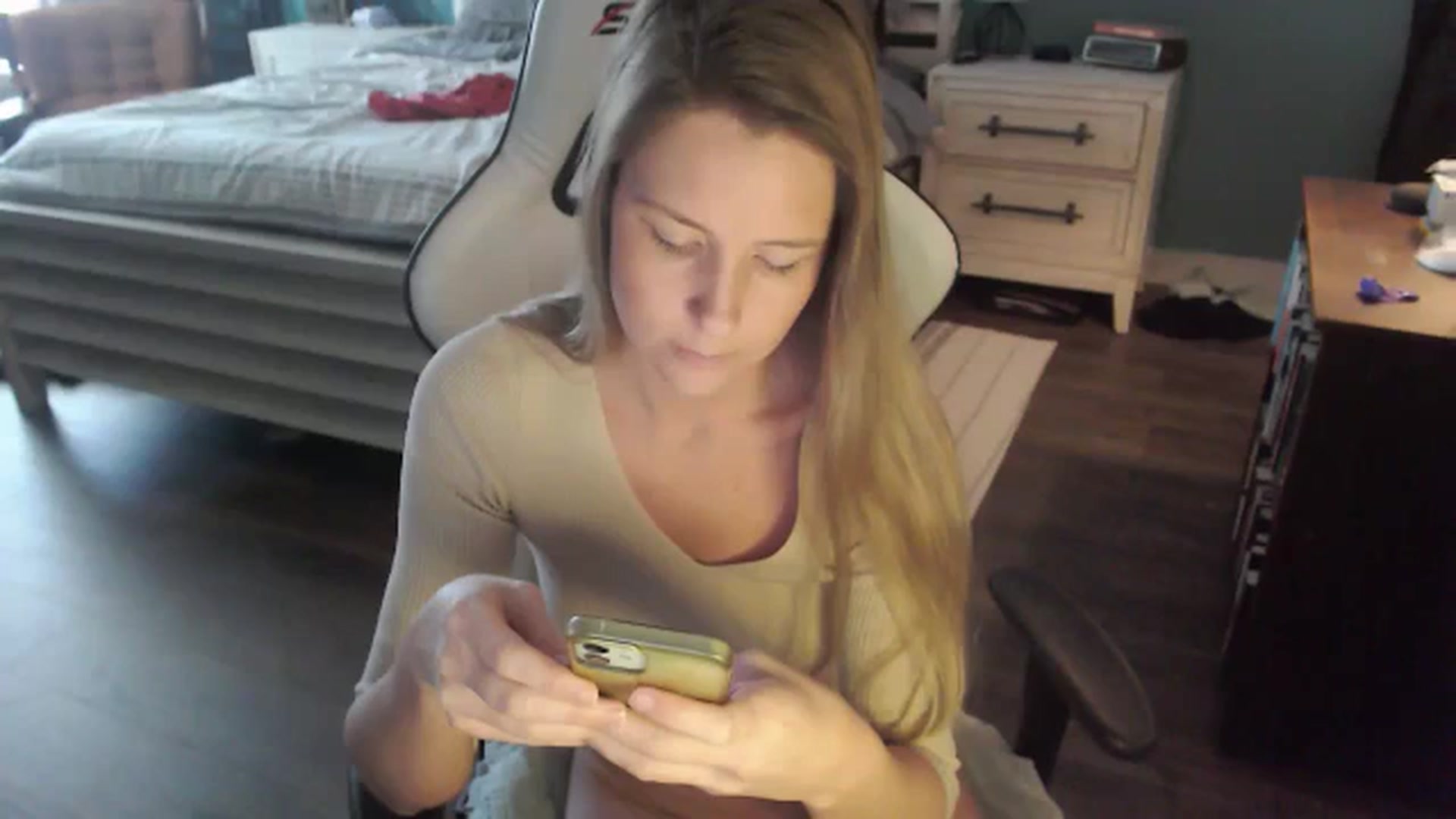 Gallery image thumbnail from ZenZoey's myfreecams stream on, 01/05/2026, 21:21 image 20 of 20