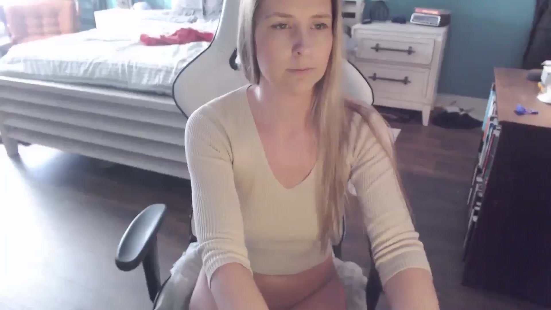 Gallery image thumbnail from ZenZoey's myfreecams stream on, 01/05/2026, 21:21 image 4 of 20