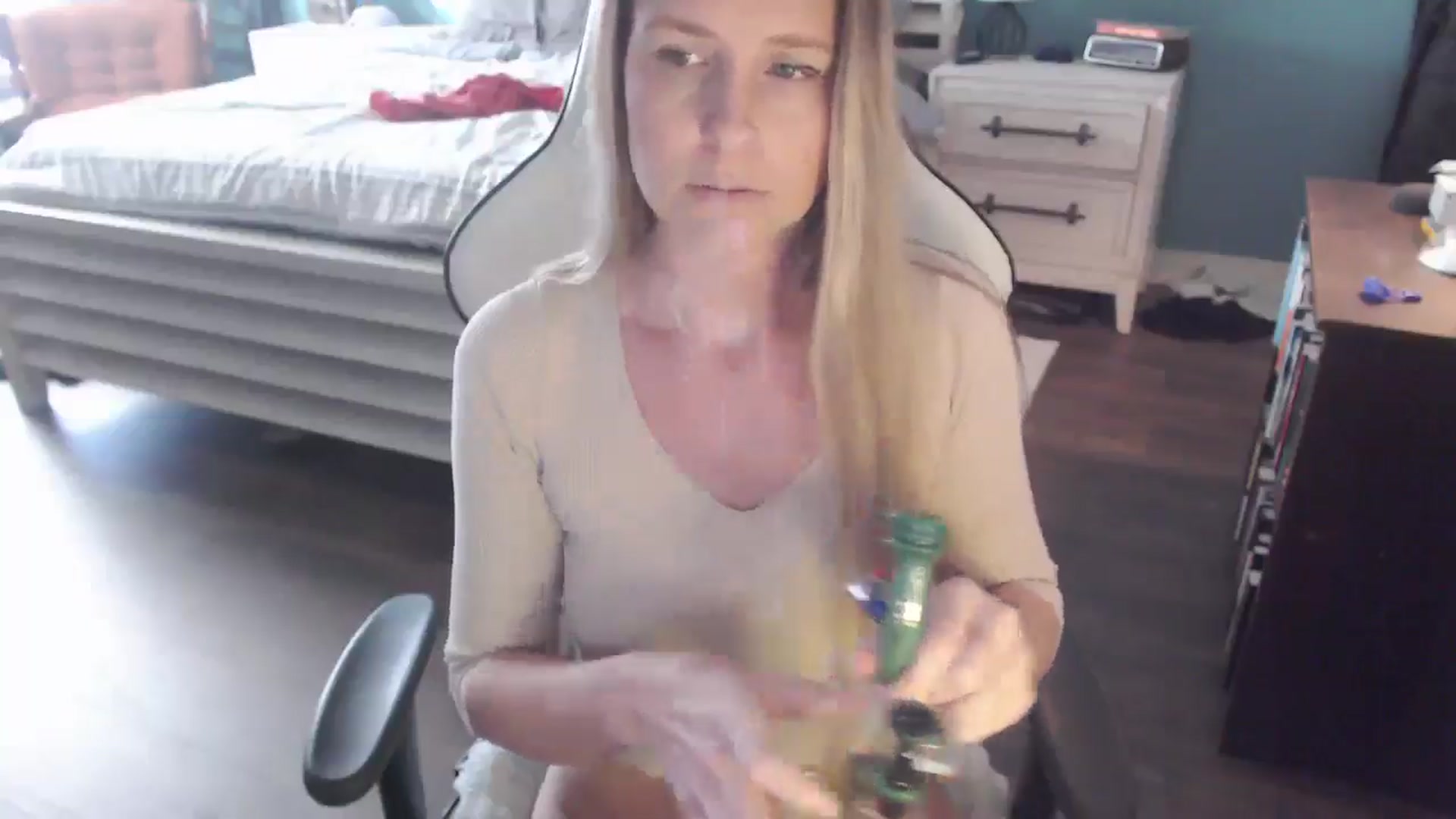 Gallery image thumbnail from ZenZoey's myfreecams stream on, 01/05/2026, 21:21 image 15 of 20