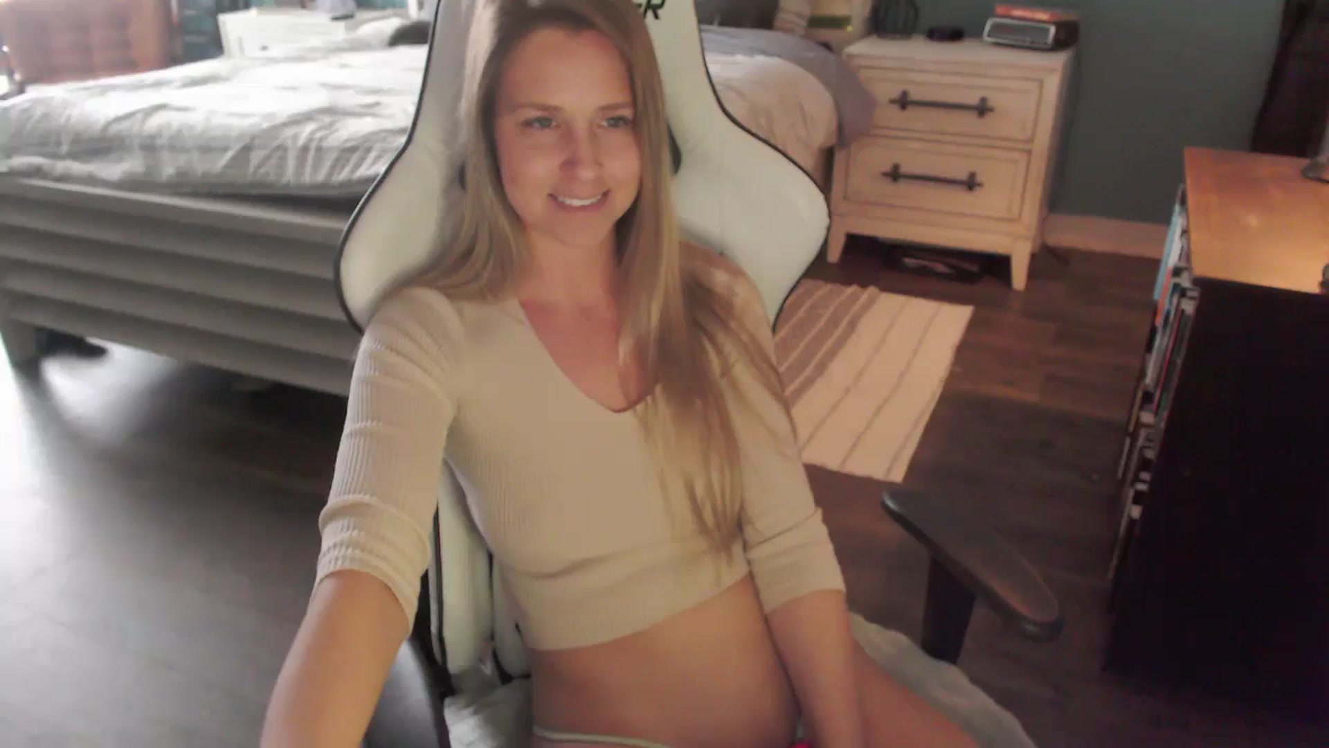 Gallery image thumbnail from ZenZoey's myfreecams stream on, 01/06/2026, 22:32 image 14 of 20
