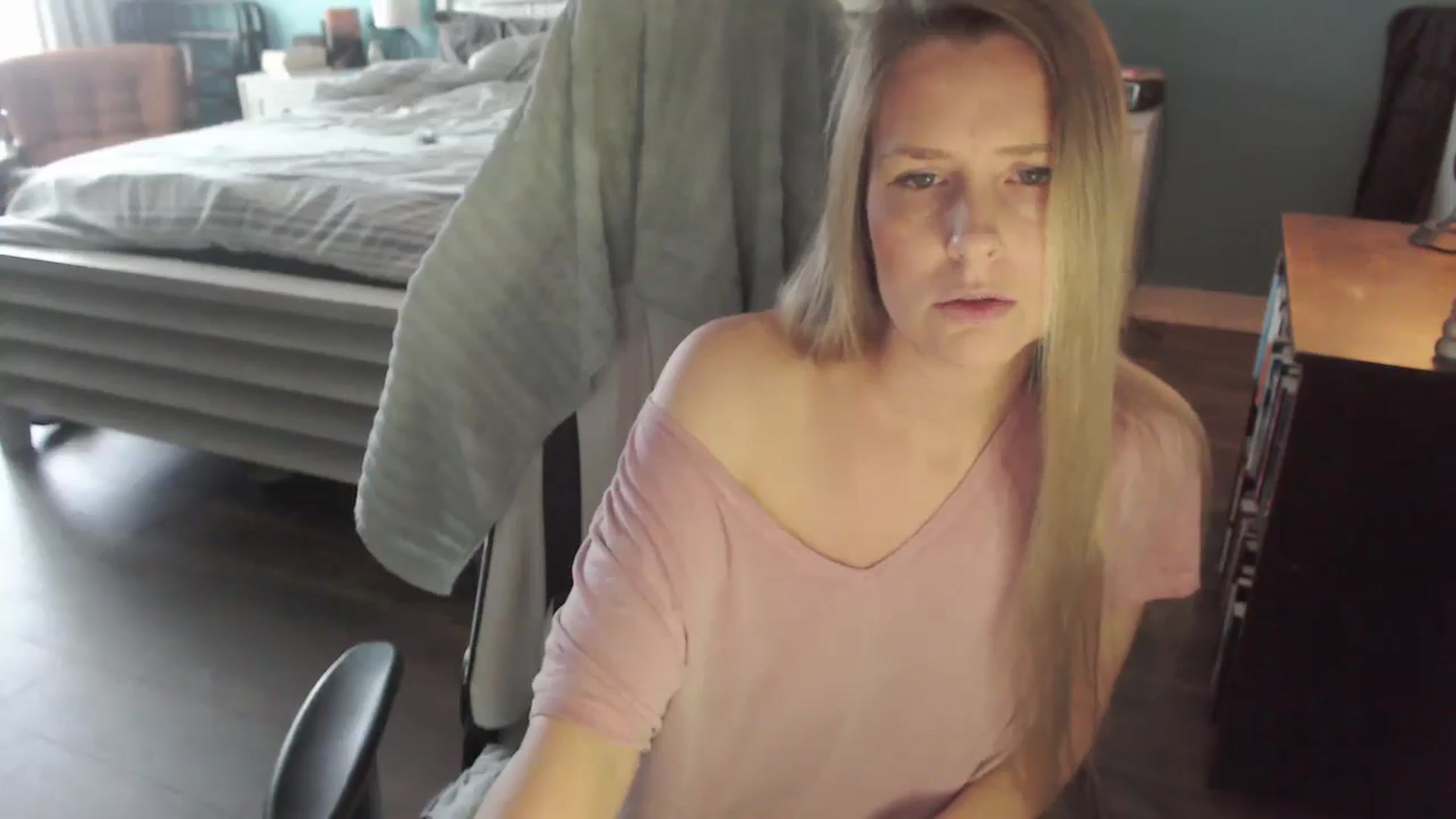 Gallery image thumbnail from ZenZoey's myfreecams stream on, 01/07/2026, 18:24 image 12 of 20