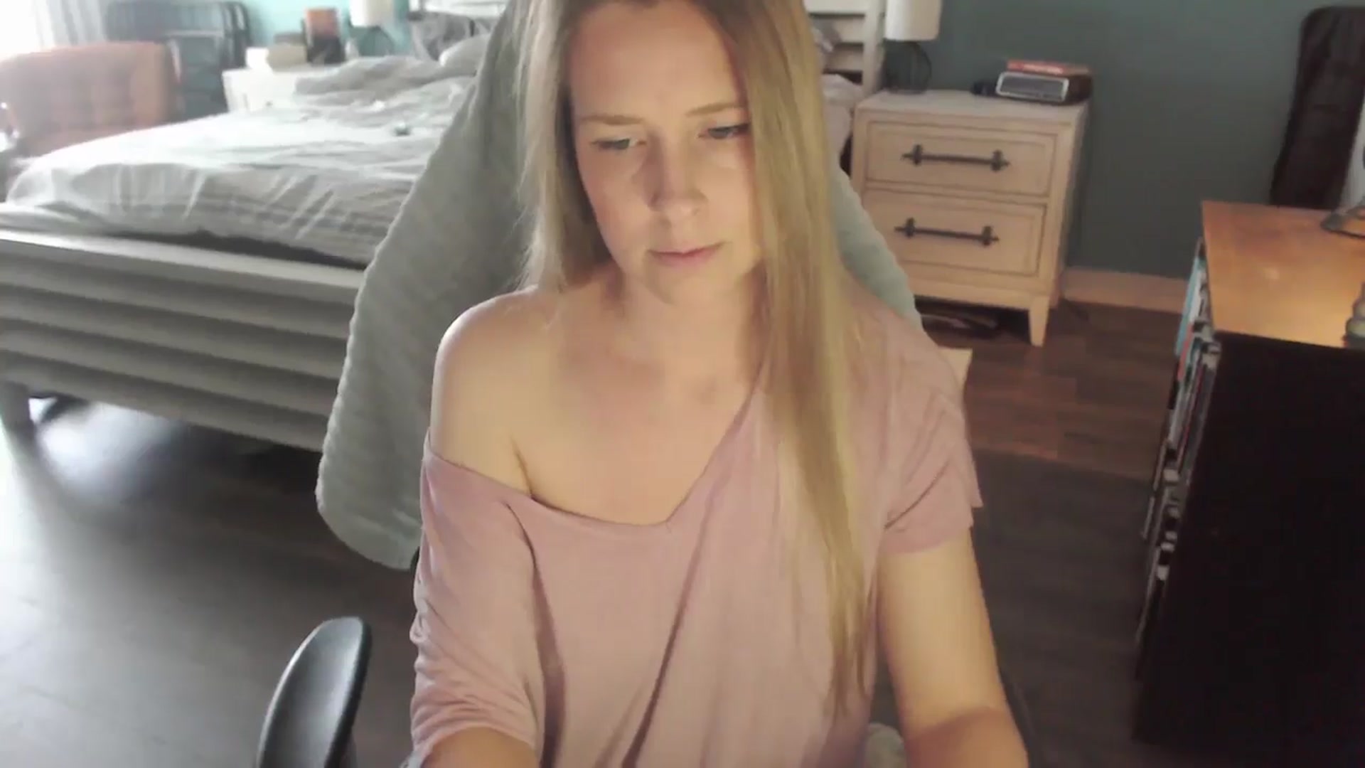 Gallery image thumbnail from ZenZoey's myfreecams stream on, 01/07/2026, 18:24 image 5 of 20