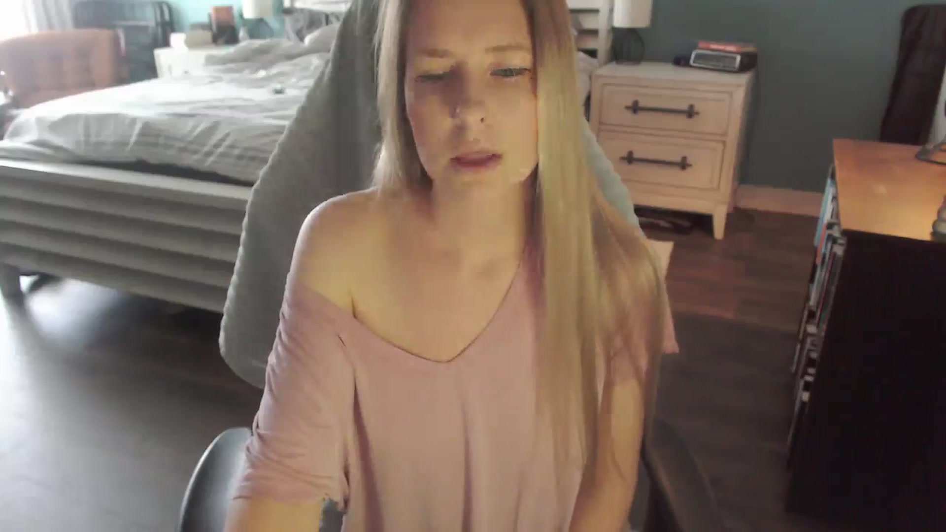 Gallery image thumbnail from ZenZoey's myfreecams stream on, 01/07/2026, 18:24 image 9 of 20