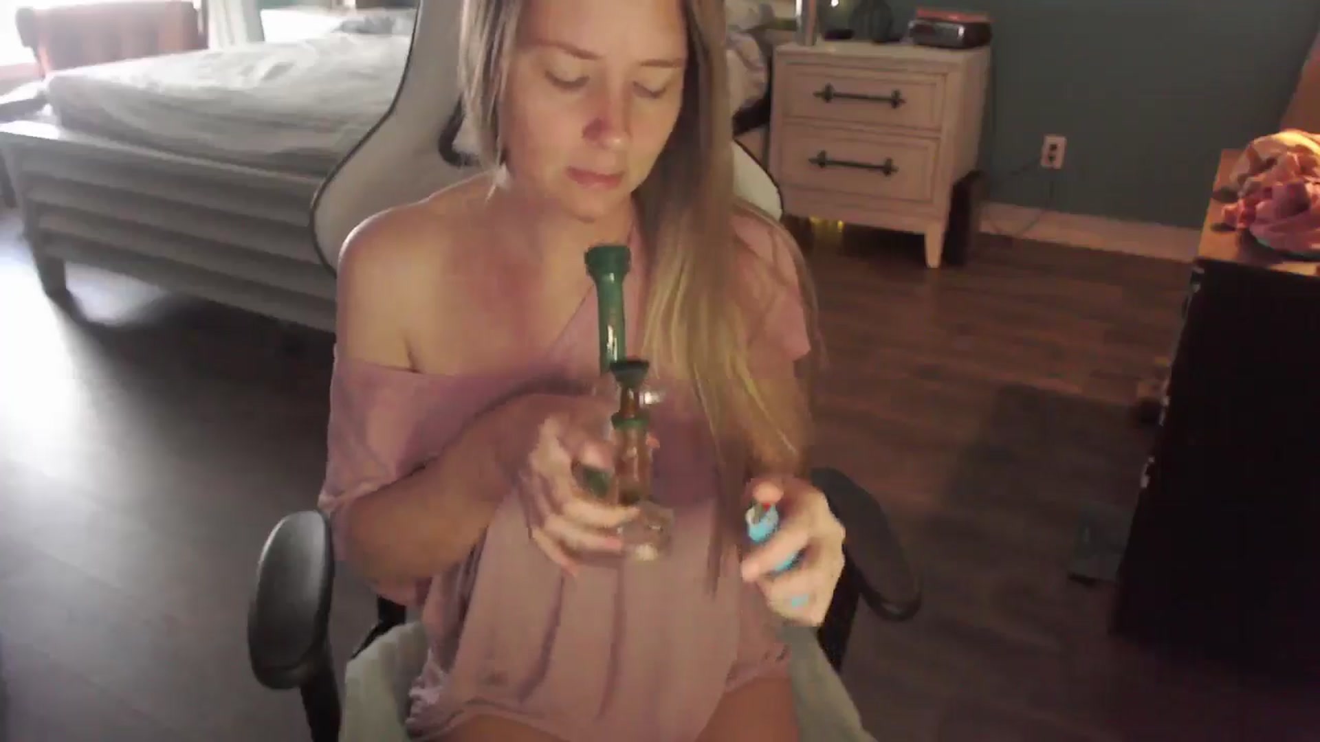 Gallery image thumbnail from ZenZoey's myfreecams stream on, 01/12/2026, 17:08 image 3 of 20