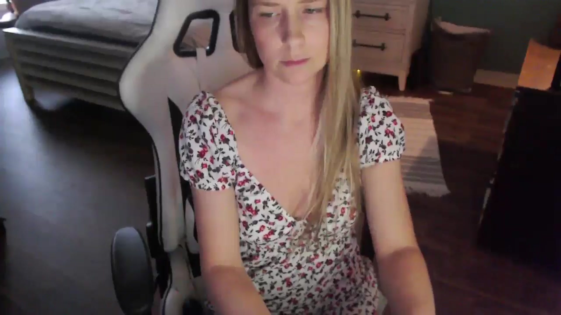Gallery image thumbnail from ZenZoey's myfreecams stream on, 01/21/2026, 22:03 image 3 of 20