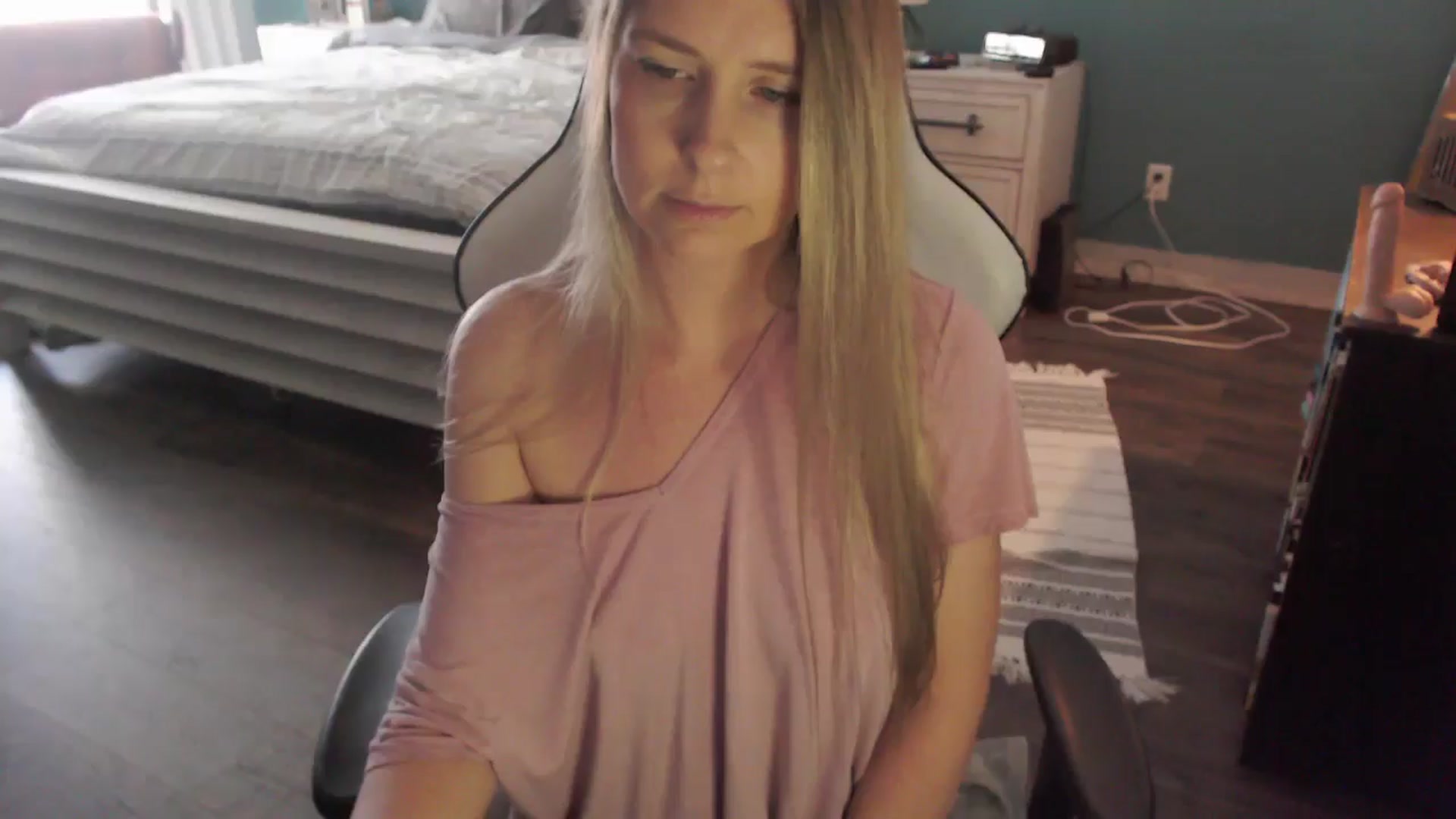 Gallery image thumbnail from ZenZoey's myfreecams stream on, 01/26/2026, 17:20 image 3 of 20