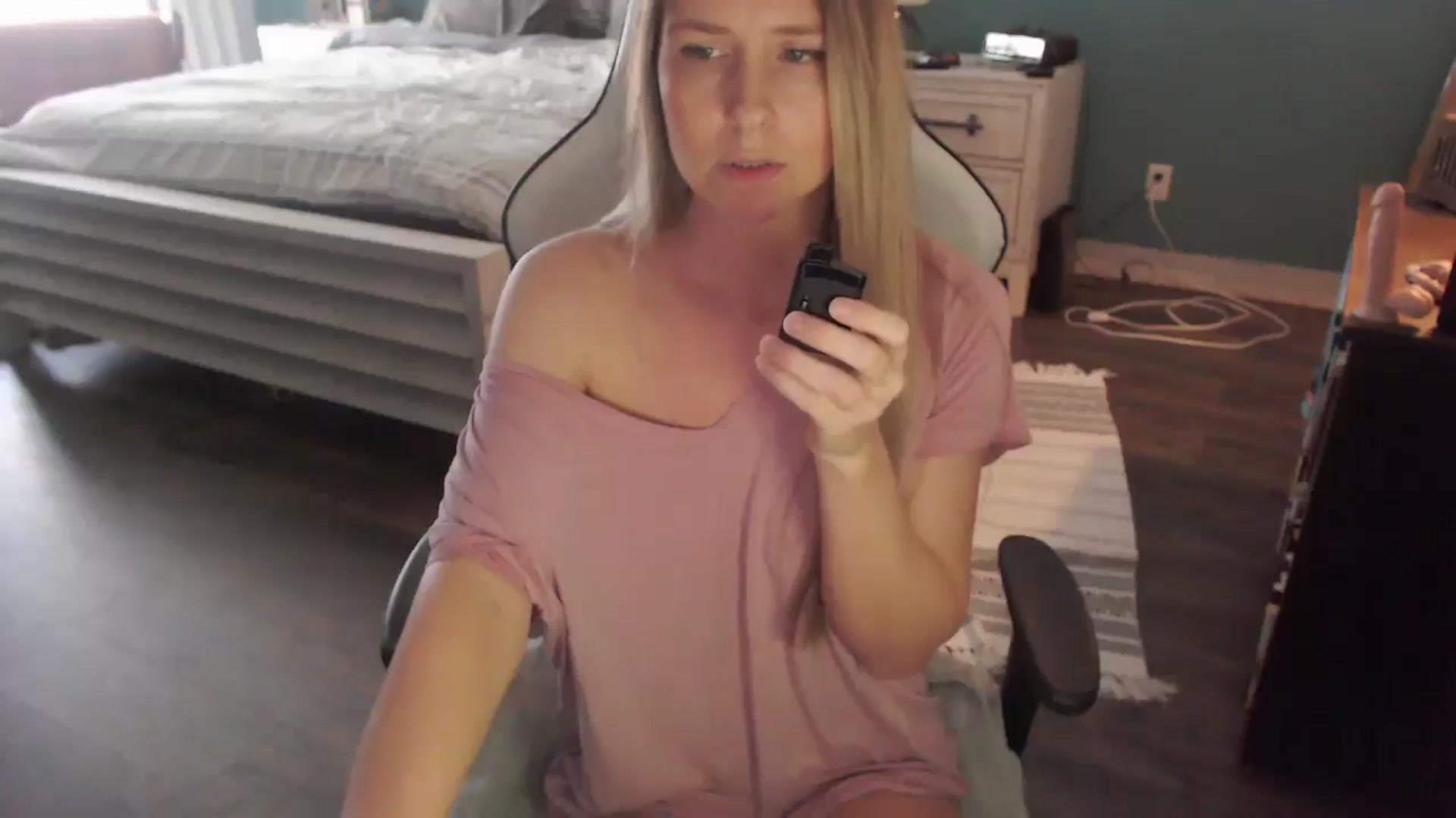 Gallery image thumbnail from ZenZoey's myfreecams stream on, 01/26/2026, 17:20 image 7 of 20