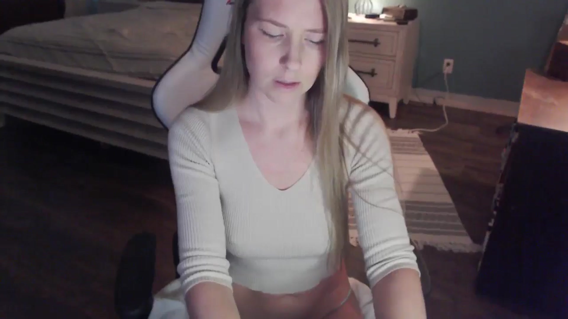 Gallery image thumbnail from ZenZoey's myfreecams stream on, 01/28/2026, 16:22 image 19 of 20