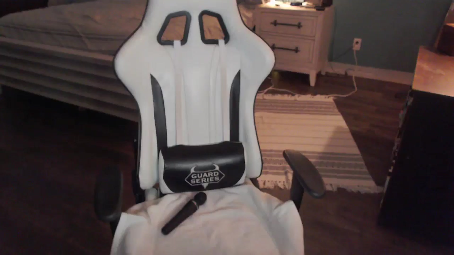 Gallery image thumbnail from ZenZoey's myfreecams stream on, 01/28/2026, 16:22 image 9 of 20