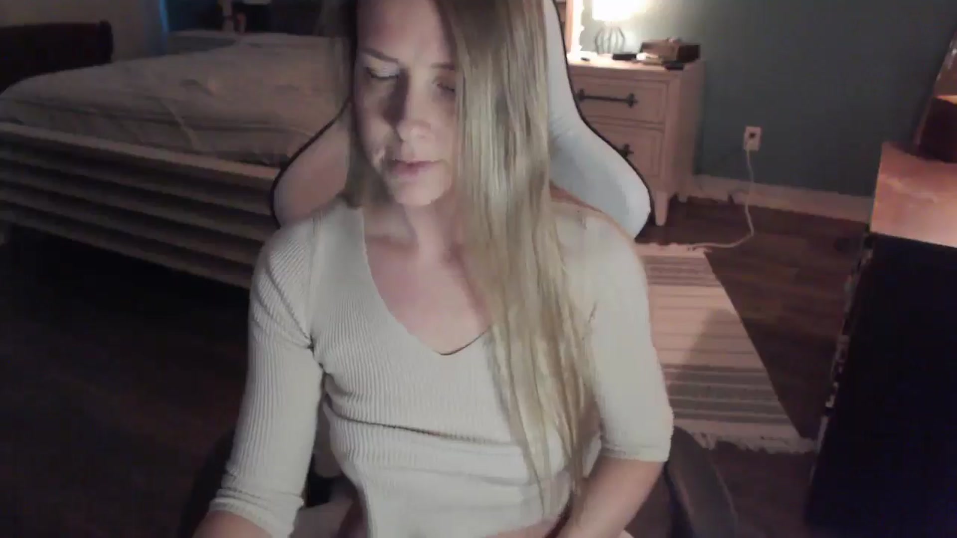 Gallery image thumbnail from ZenZoey's myfreecams stream on, 01/28/2026, 16:22 image 14 of 20