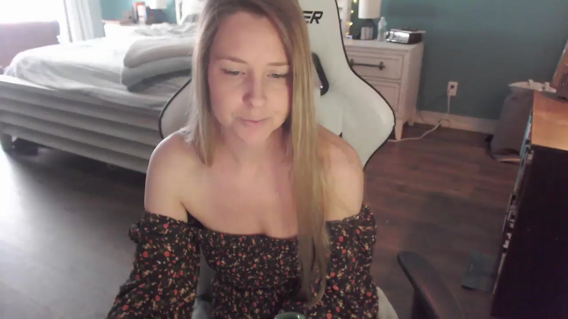 Gallery image thumbnail from ZenZoey's myfreecams stream on, 02/03/2026, 16:55 image 5 of 20