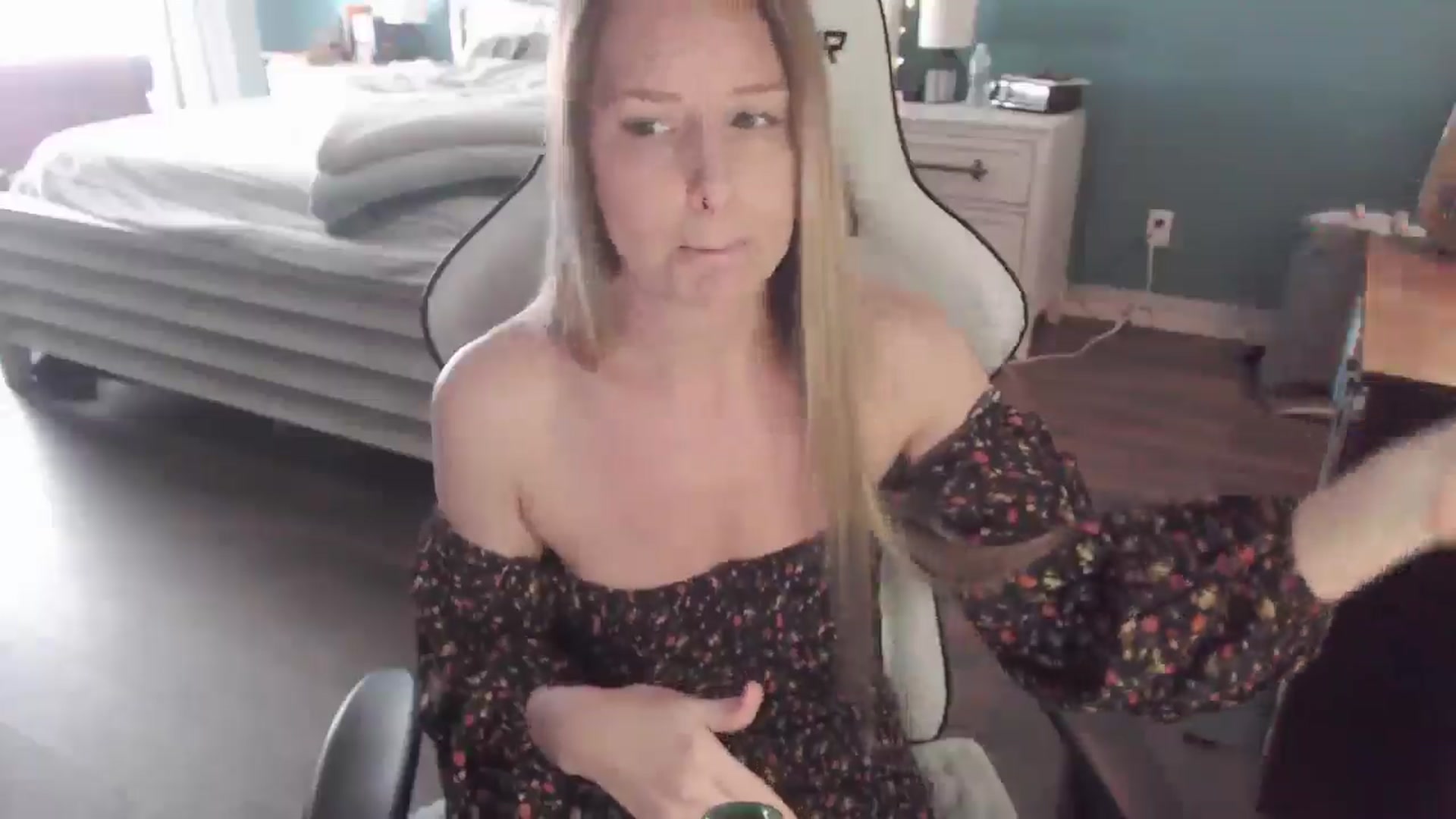 Gallery image thumbnail from ZenZoey's myfreecams stream on, 02/03/2026, 16:55 image 4 of 20