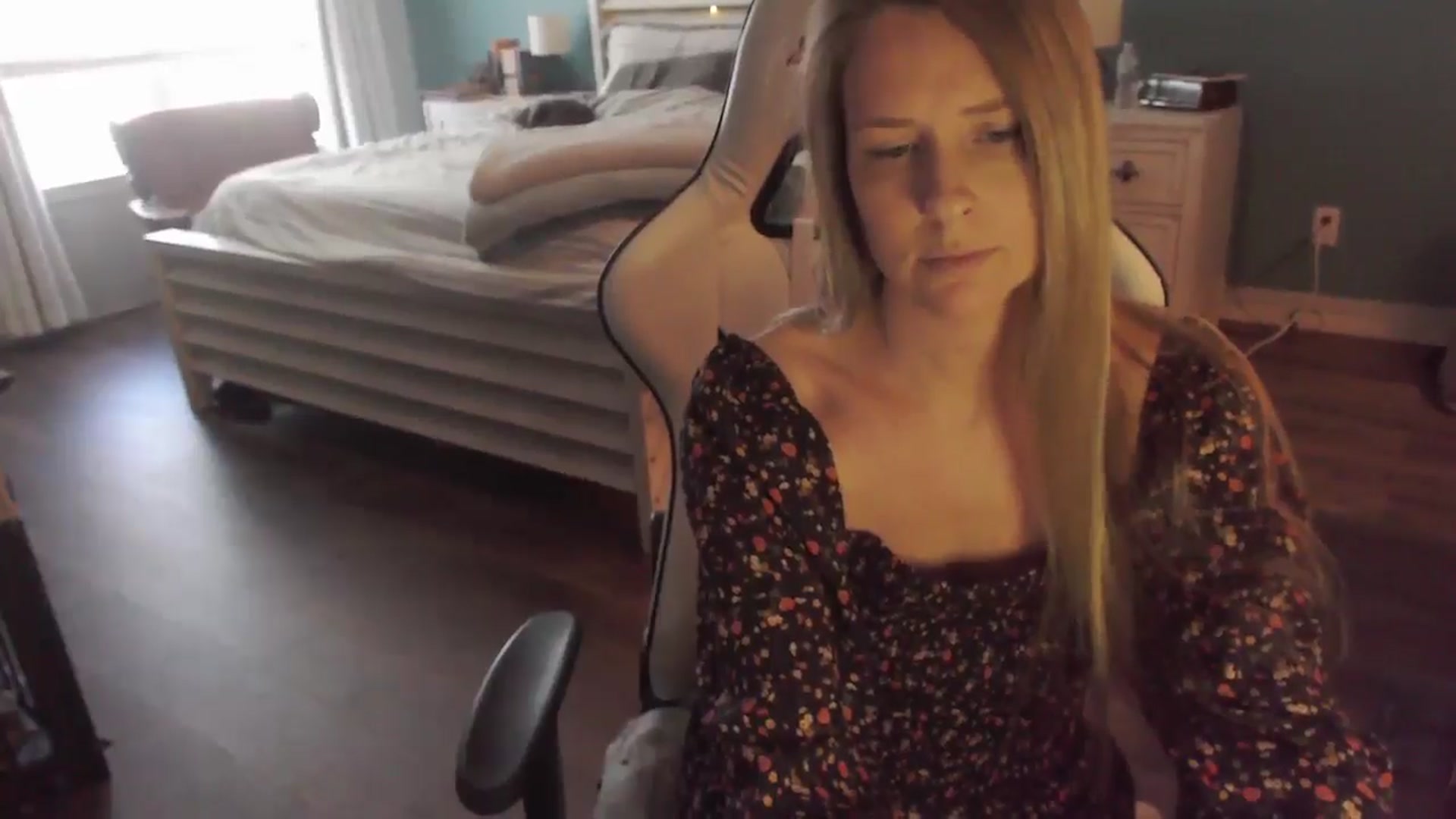 Gallery image thumbnail from ZenZoey's myfreecams stream on, 02/03/2026, 17:54 image 4 of 20