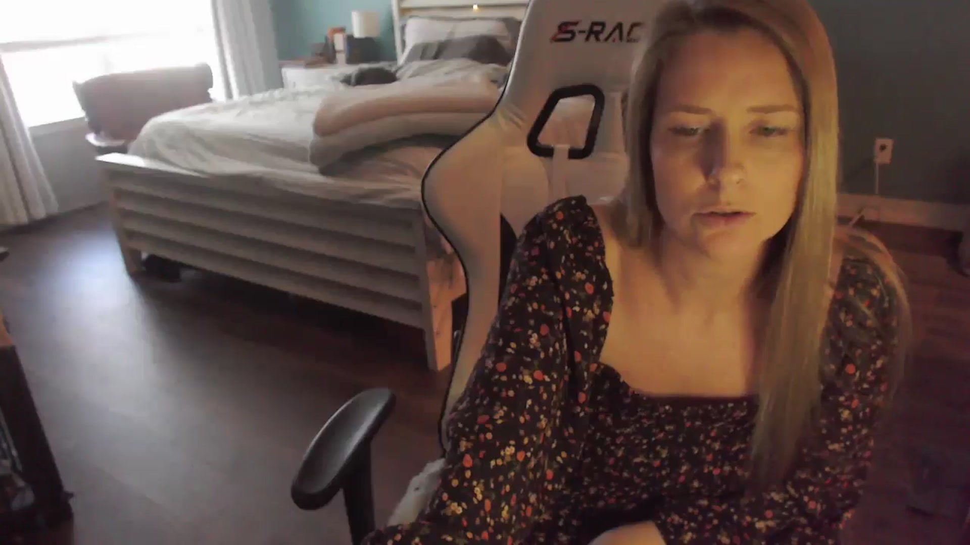 Gallery image thumbnail from ZenZoey's myfreecams stream on, 02/03/2026, 17:54 image 9 of 20