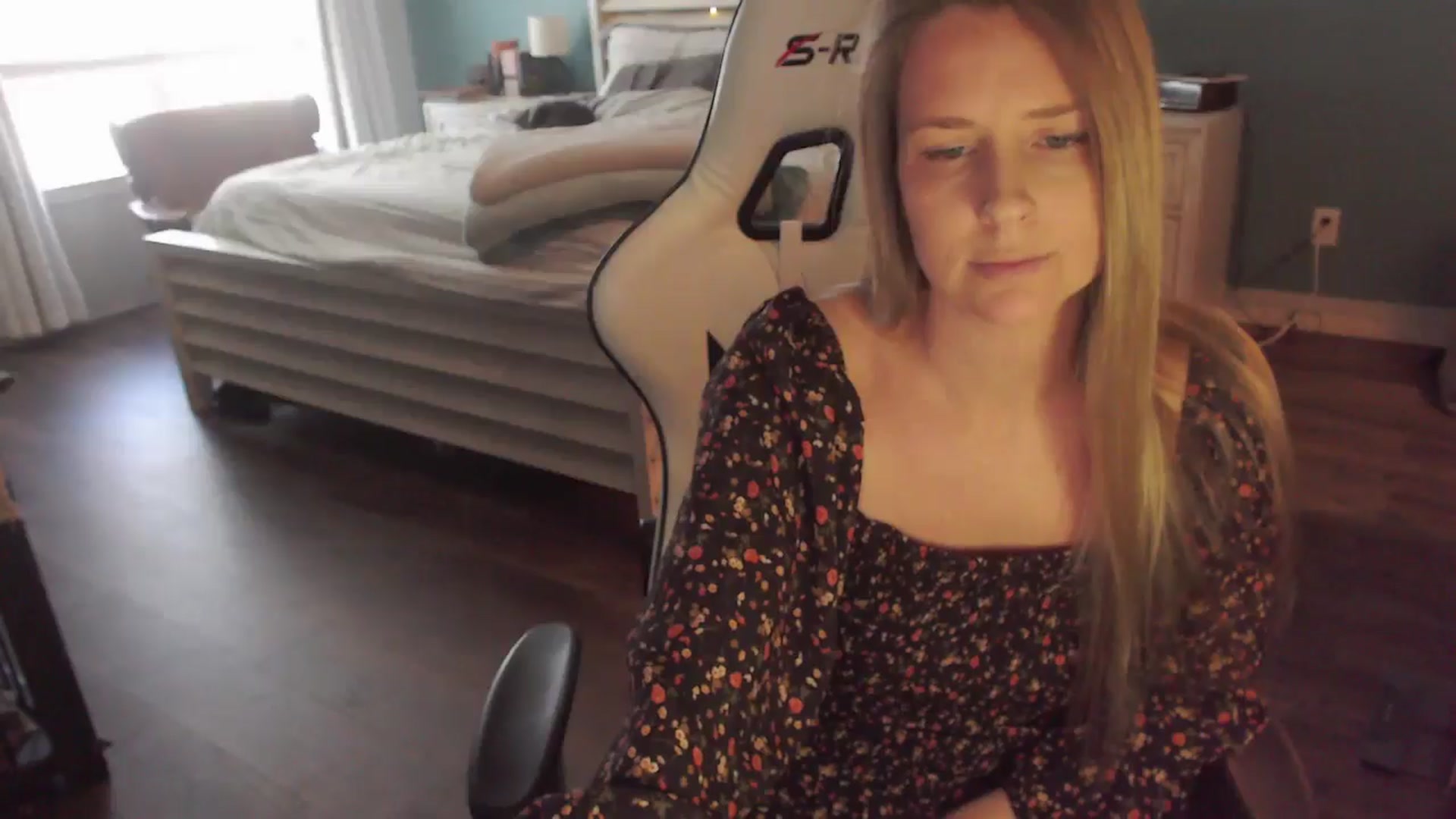 Gallery image thumbnail from ZenZoey's myfreecams stream on, 02/03/2026, 17:54 image 2 of 20