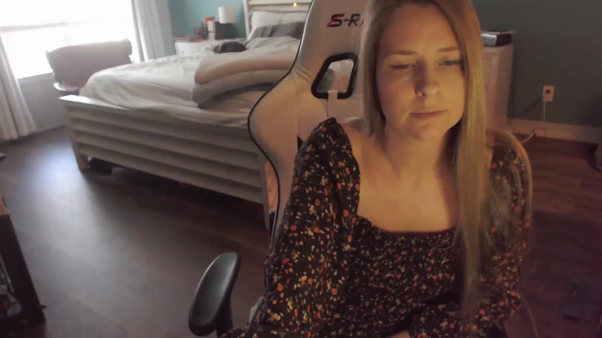 Gallery image thumbnail from ZenZoey's myfreecams stream on, 02/03/2026, 17:54 image 3 of 20