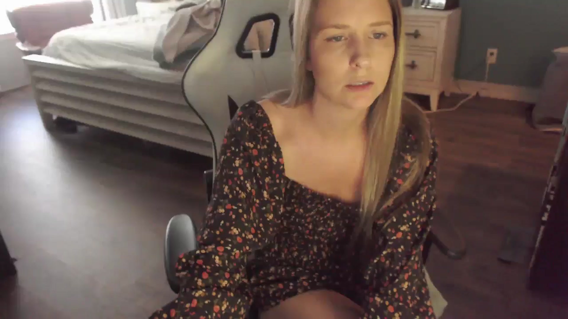 Gallery image thumbnail from ZenZoey's myfreecams stream on, 02/03/2026, 19:57 image 5 of 20