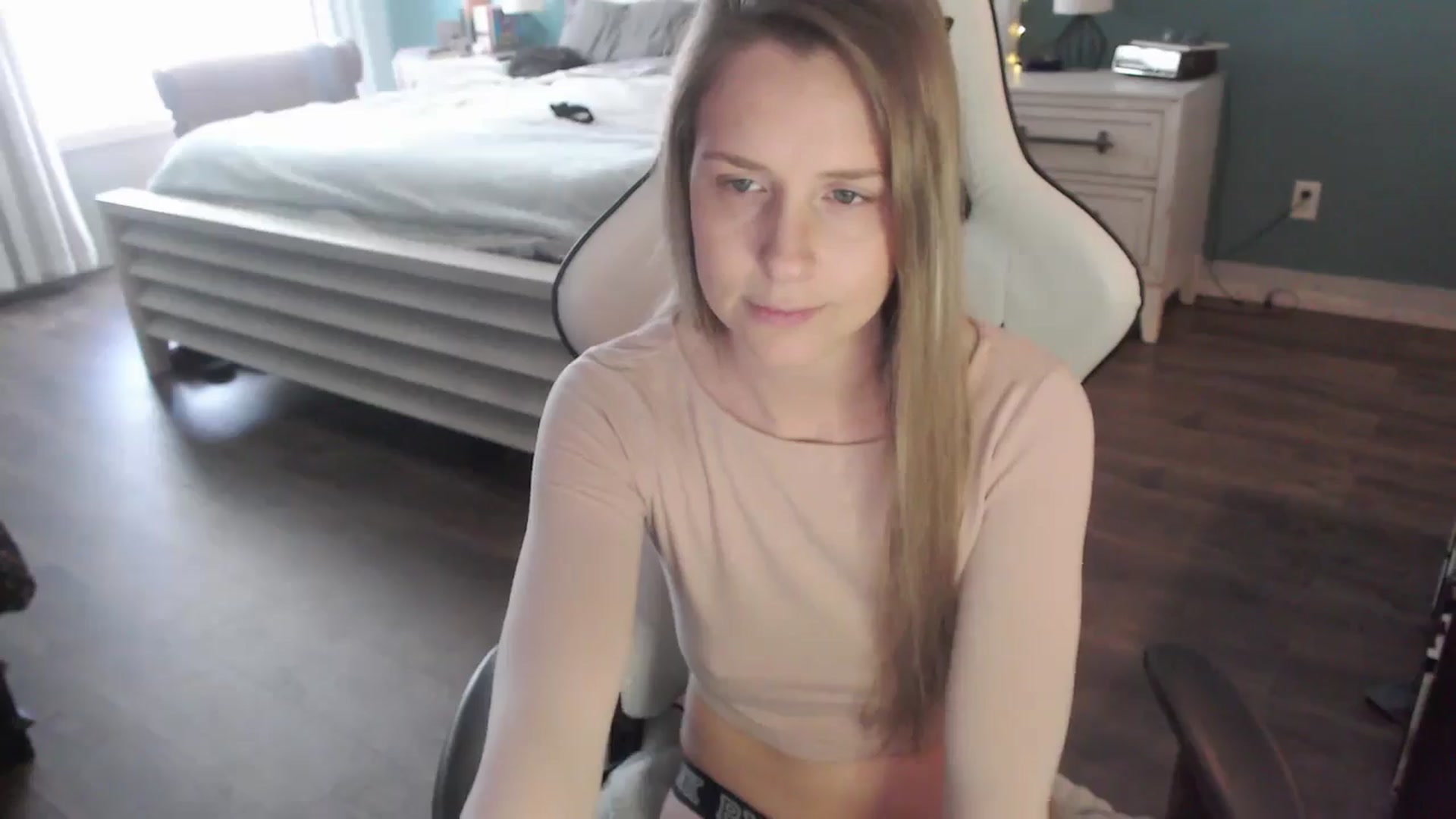 Gallery image thumbnail from ZenZoey's myfreecams stream on, 02/09/2026, 19:51 image 4 of 20